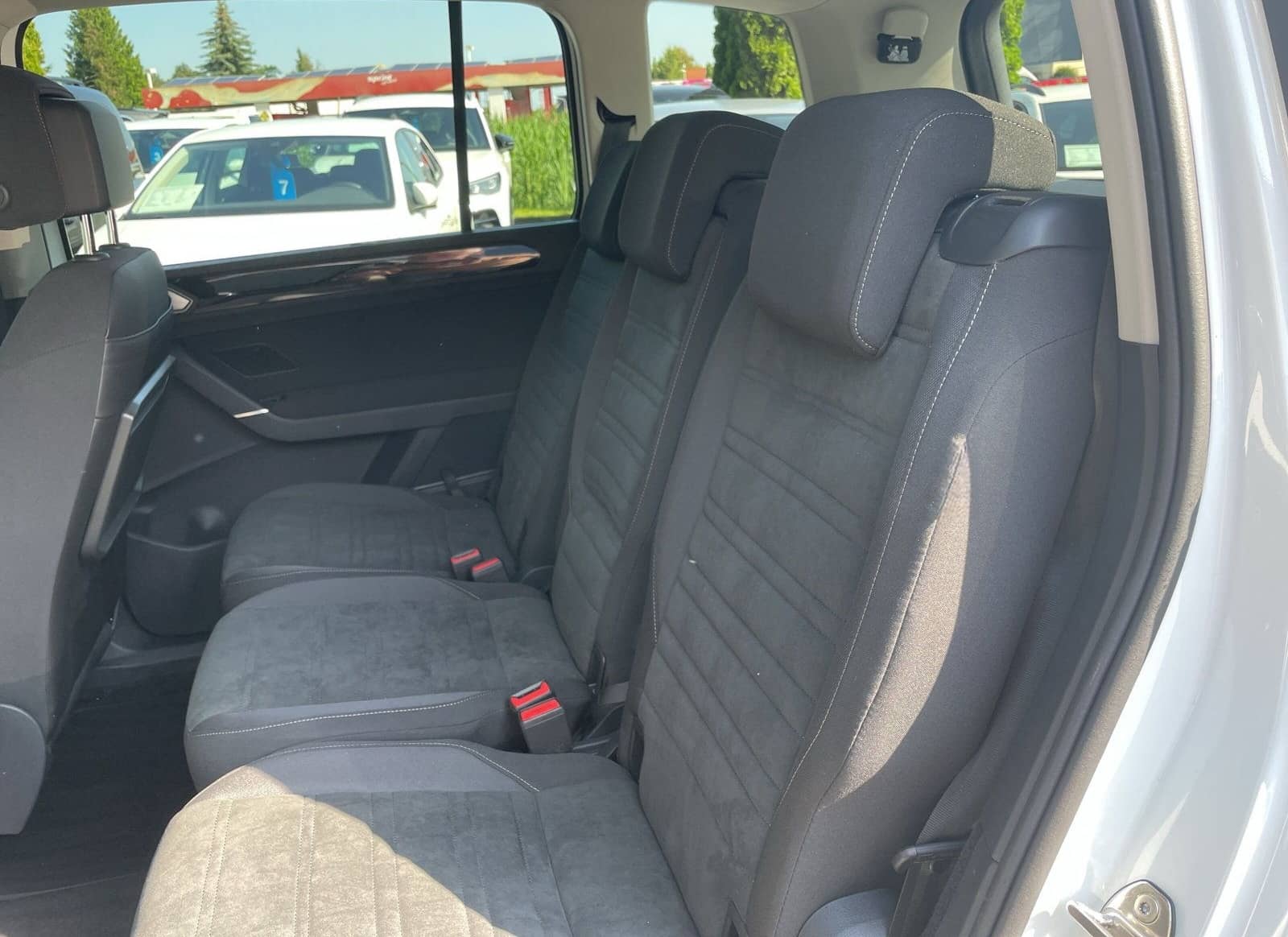 Volkswagen Touran R-Line TSi DSG Navi AZV beh. Frontsch. Hi foto 8