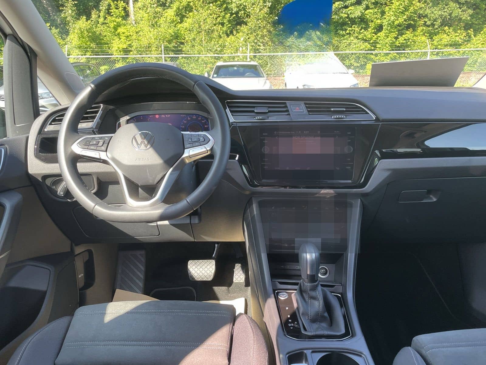 Volkswagen Touran R-Line TSi DSG Navi AZV beh. Frontsch. Hi foto 9