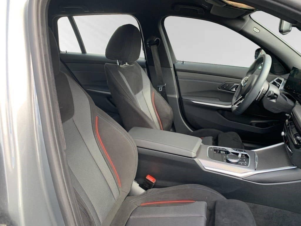 BMW 330i xDrive Touring M Sport|18"LMR|Stop&Go|Parka foto 8