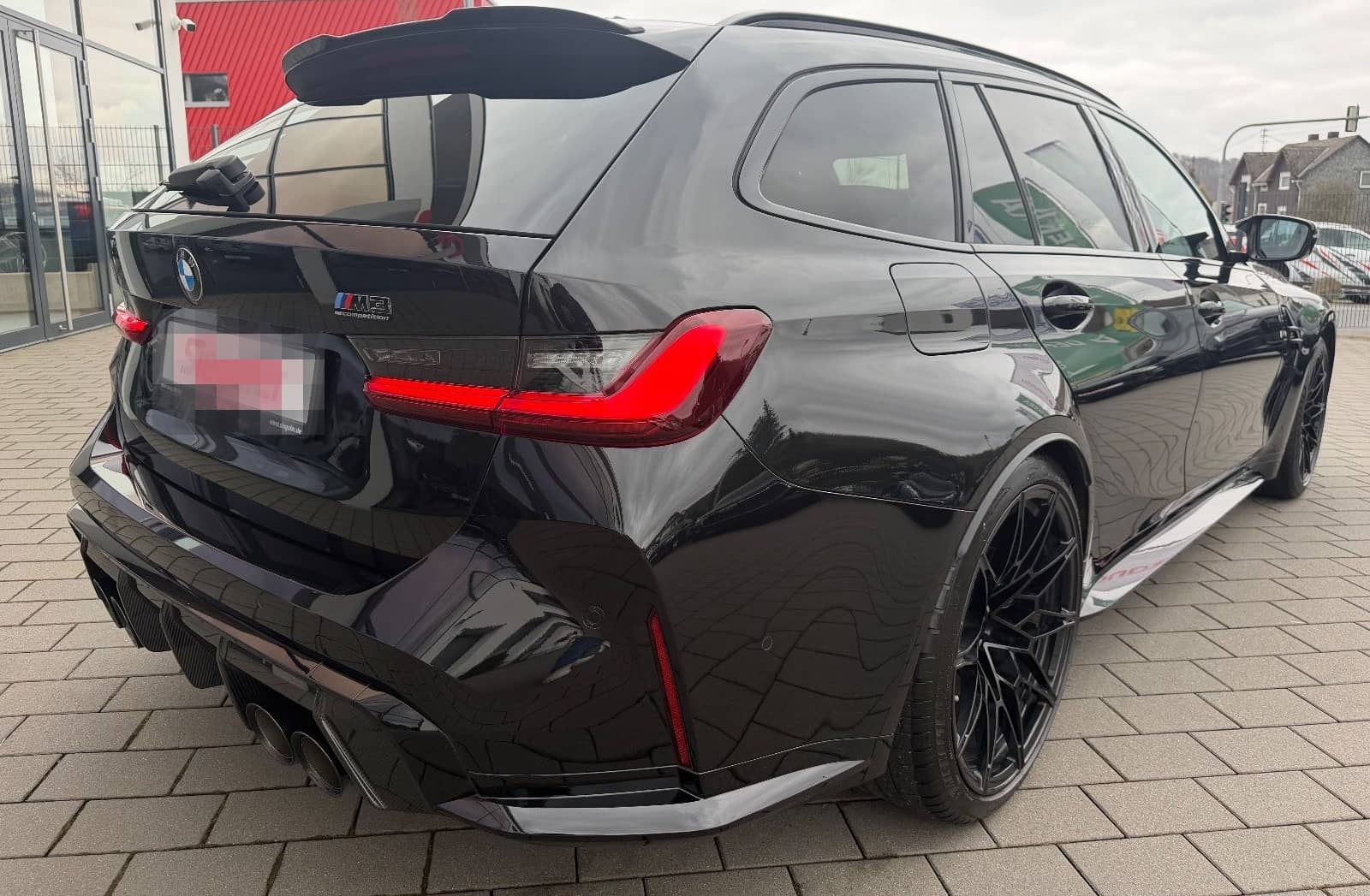 BMW M3 Touring Competition xDrive Performance Carbon foto 8