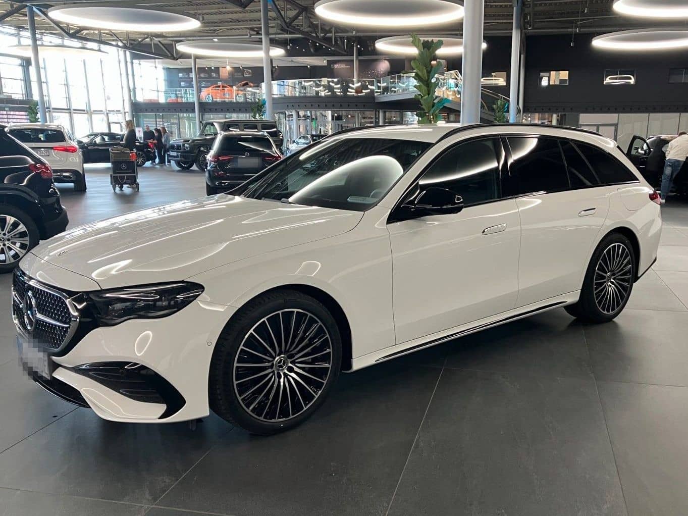 Mercedes-Benz E 300 E T-Modell E 300 de AMG Line Advanced Plus foto 1