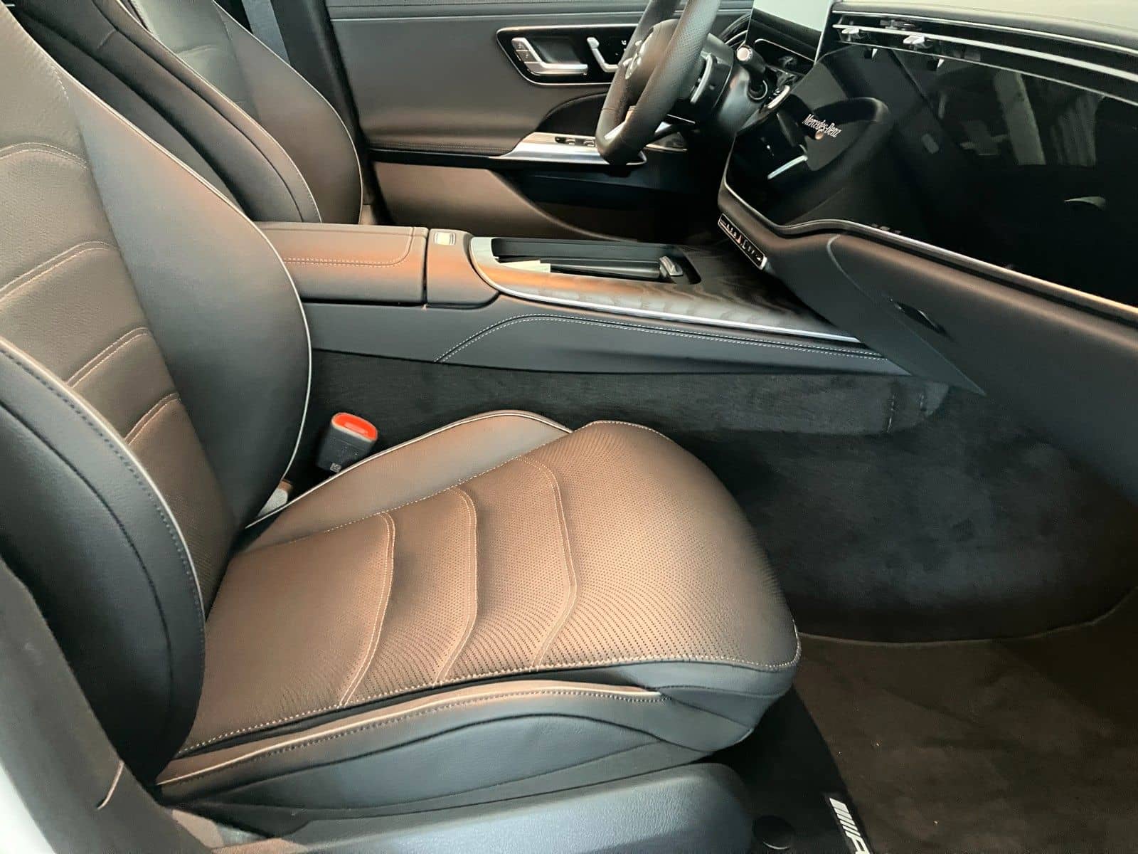 Mercedes-Benz E 300 E T-Modell E 300 de AMG Line Advanced Plus foto 10