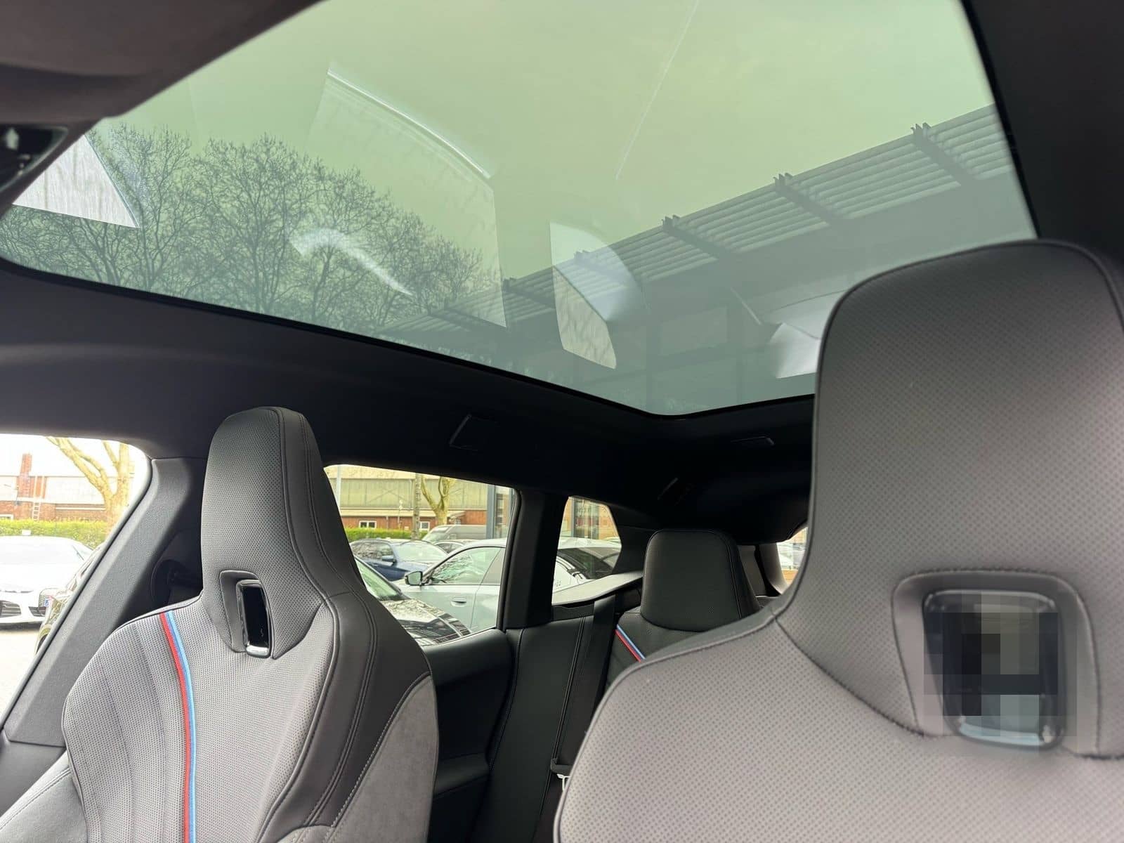 BMW iX M70 xDrive M Sport Pro B&W Pano AHK Autobahna foto 20