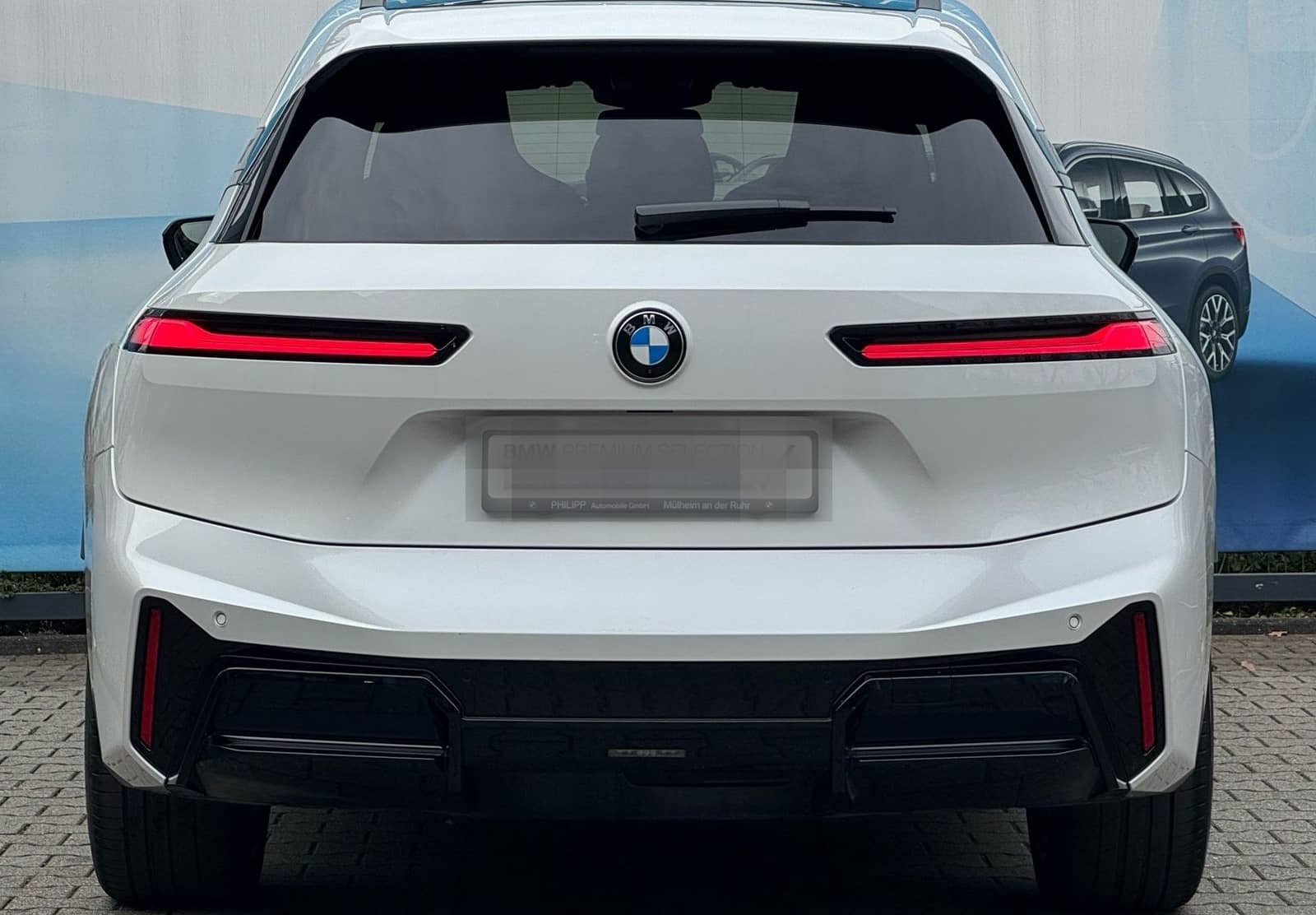 BMW iX M70 xDrive M Sport Pro B&W Pano AHK Autobahna foto 25