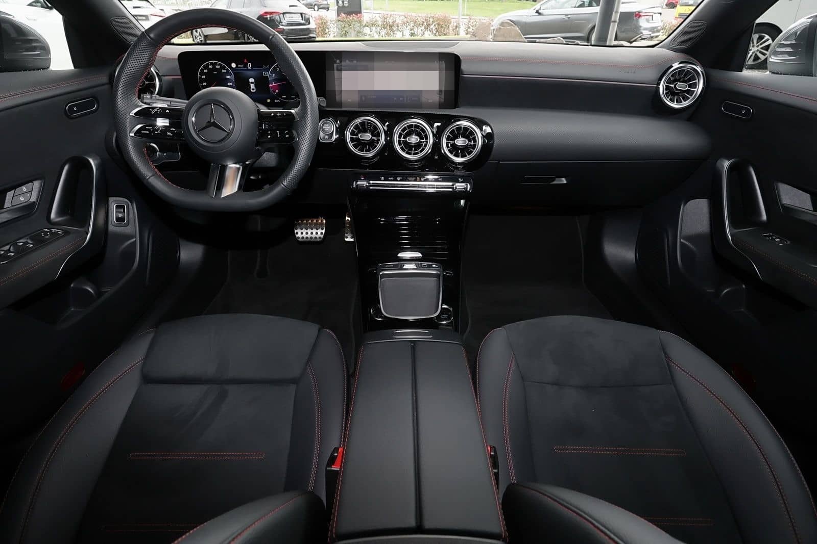 Mercedes-Benz CLA 200 Coupé AMG Edition+DISTRONIC+360°+18"+ foto 5