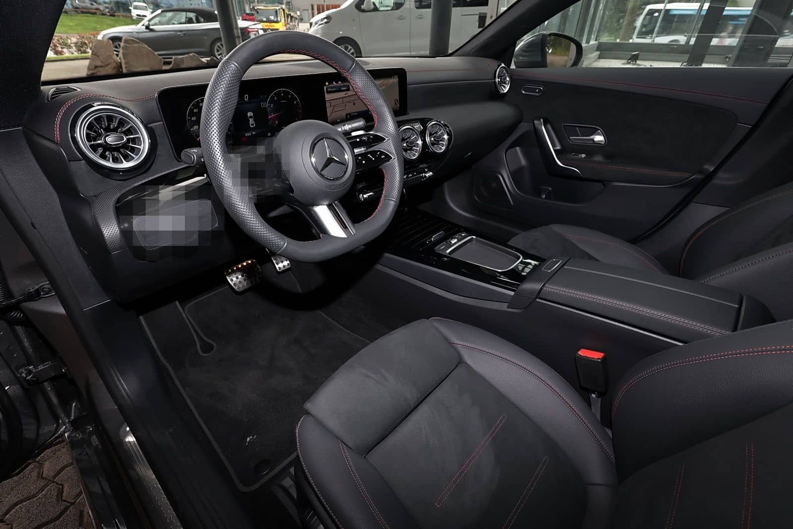 Mercedes-Benz CLA 200 Coupé AMG Edition+DISTRONIC+360°+18"+ foto 8