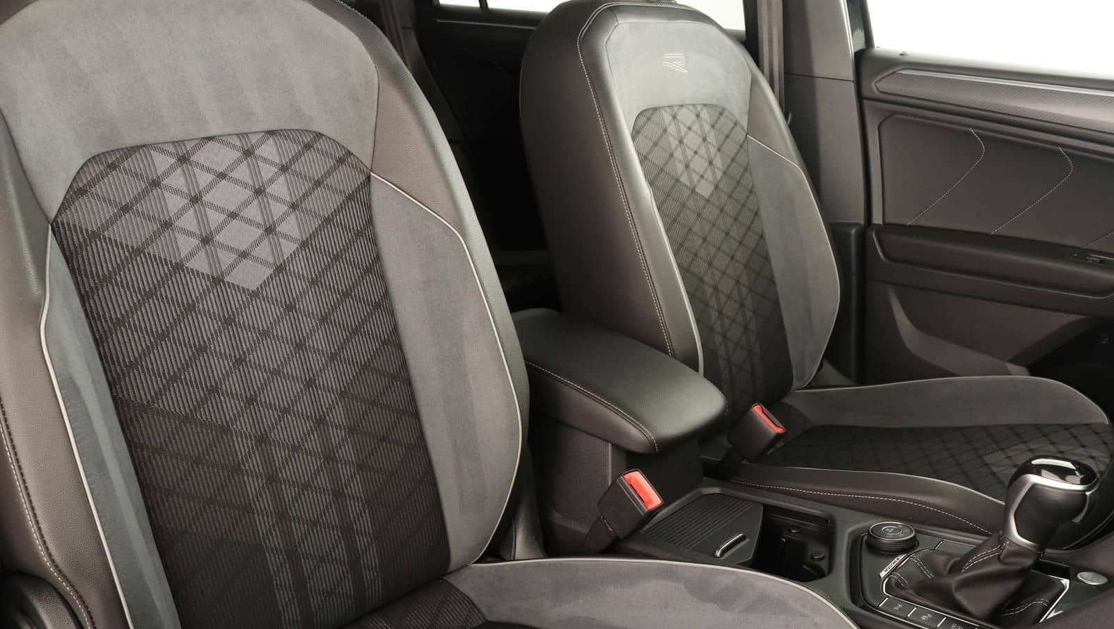 Volkswagen Tiguan Allspace 2.0 TSI  R-Line 4Motion DSG AHK  foto 14