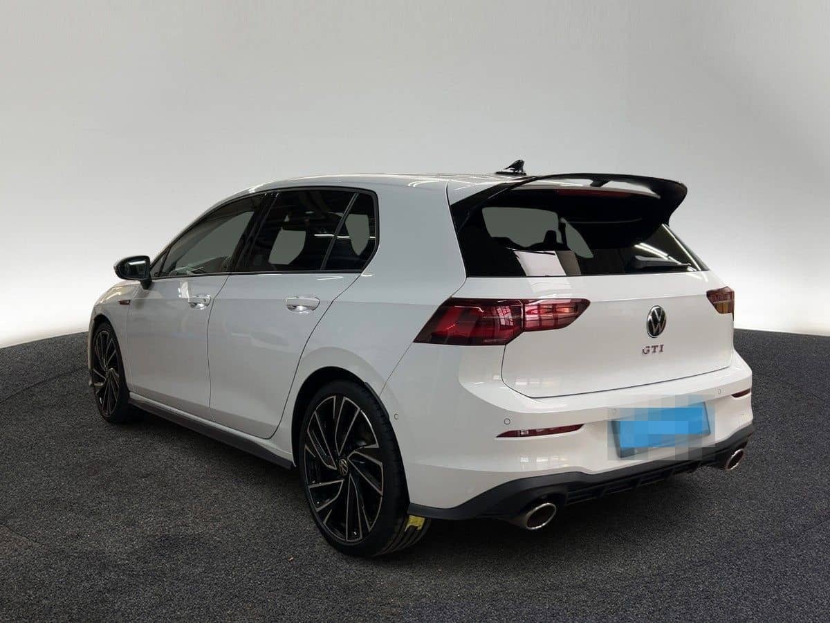 Volkswagen Golf VIII 2.0 TSI GTI DSG Clubsport Pano IQ.Ligh foto 3
