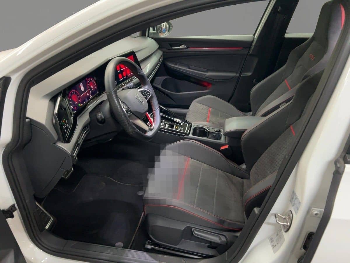 Volkswagen Golf VIII 2.0 TSI GTI DSG Clubsport Pano IQ.Ligh foto 9