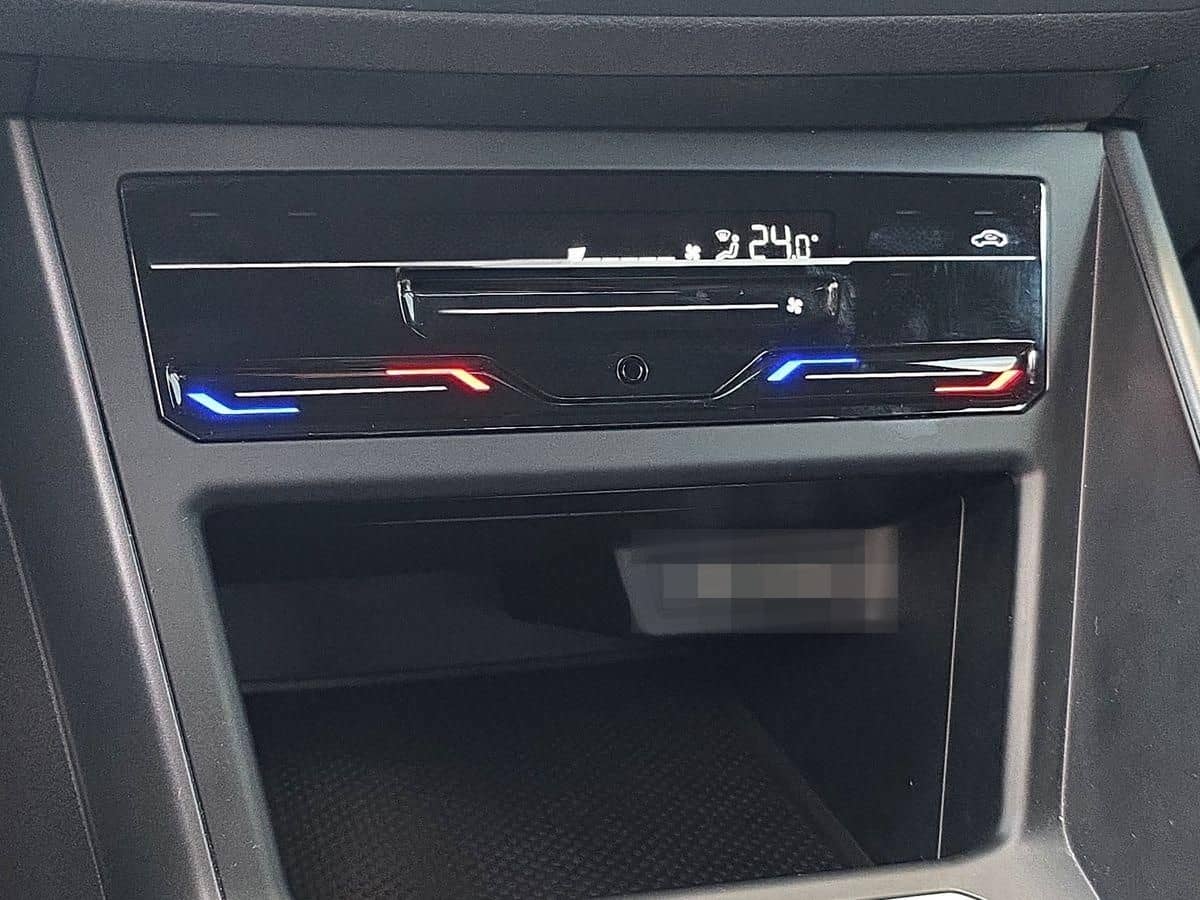 Volkswagen Polo 1.0 TSI DSG R-Line V-COCK MATRIX ACC R-KAM foto 21