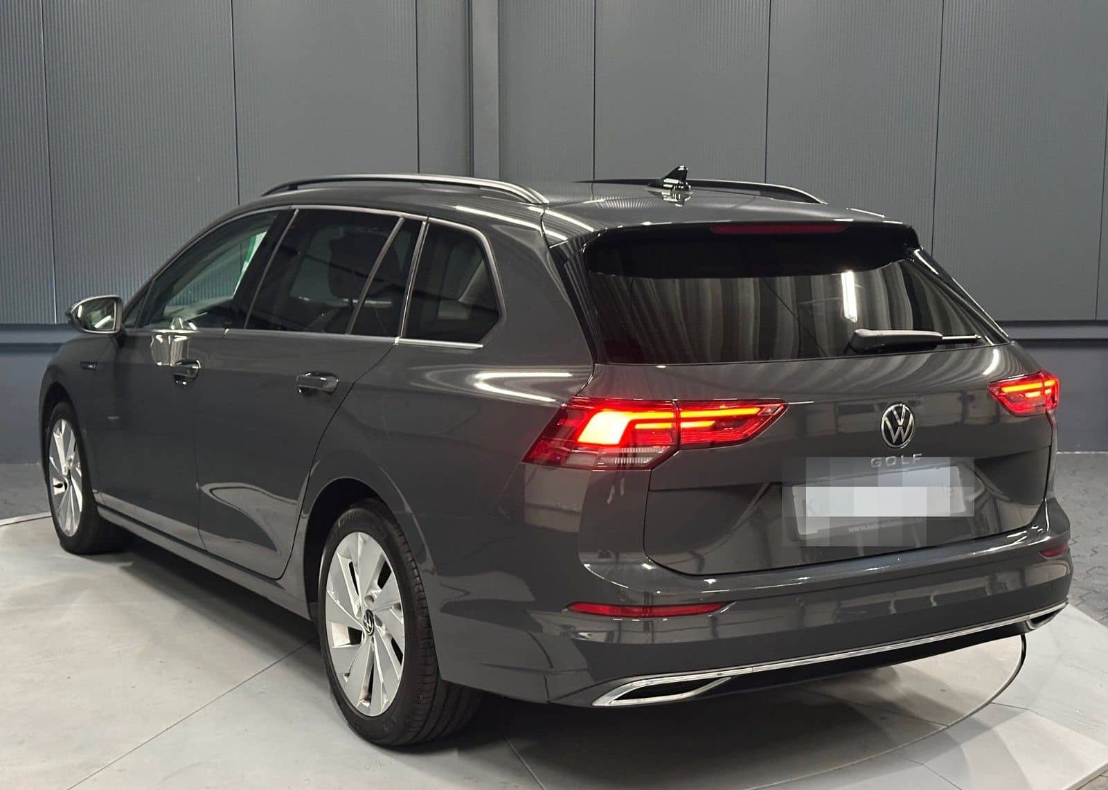 Volkswagen Golf VIII Variant Style*NAVI*LED*CarPlay*MASSAGE foto 3