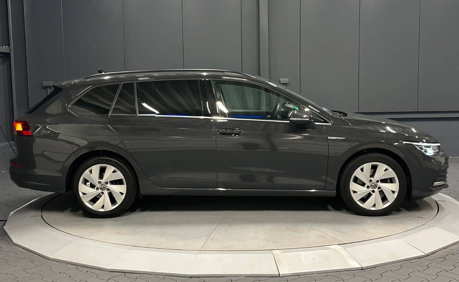 Volkswagen Golf VIII Variant Style*NAVI*LED*CarPlay*MASSAGE foto 8