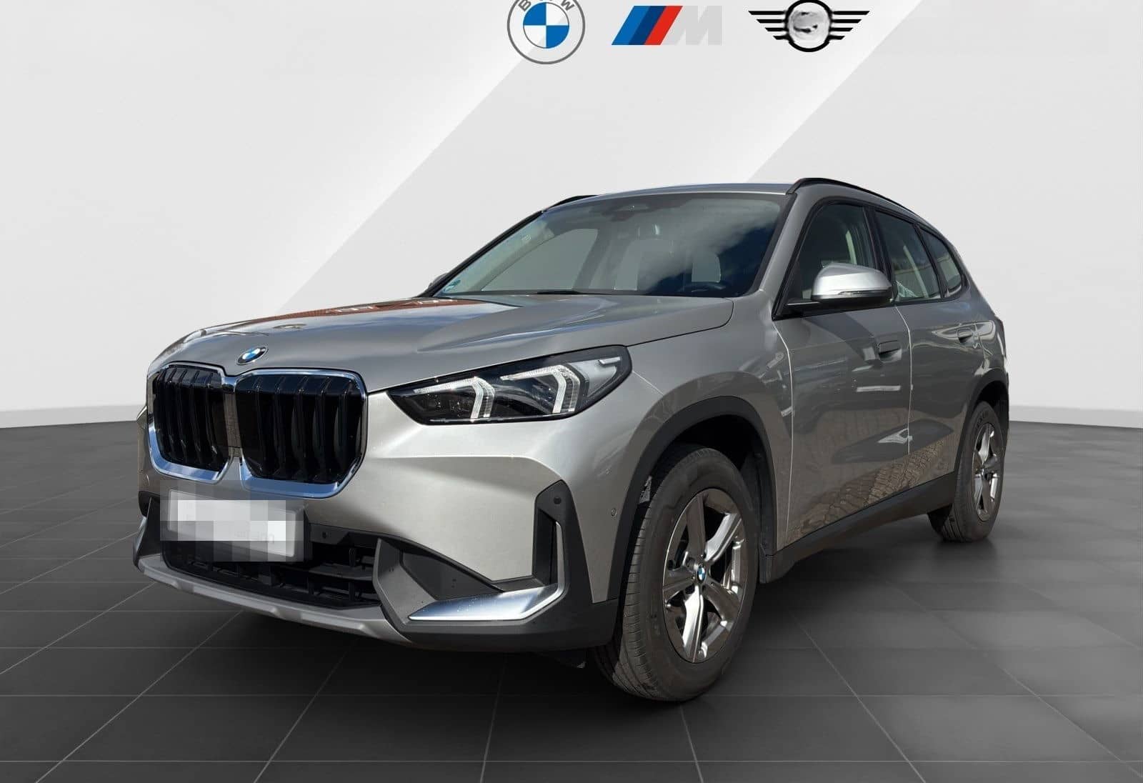 BMW X1 sDrive20i AHK/ Adapt. LED/ Keyless/ Pano foto 1