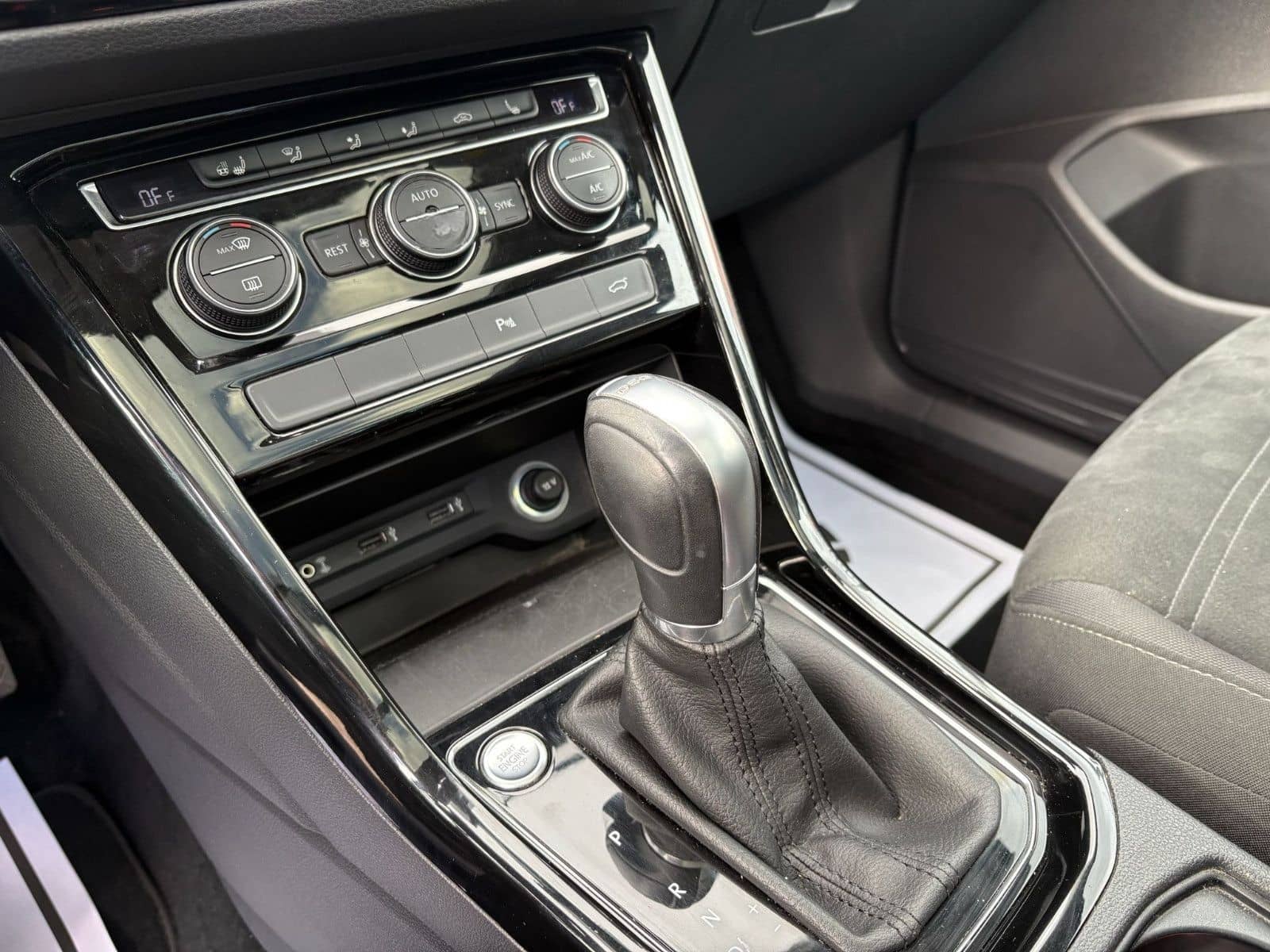 Volkswagen Touran 2.0 TDI "Highline" R-Line 7 Sitzer foto 15