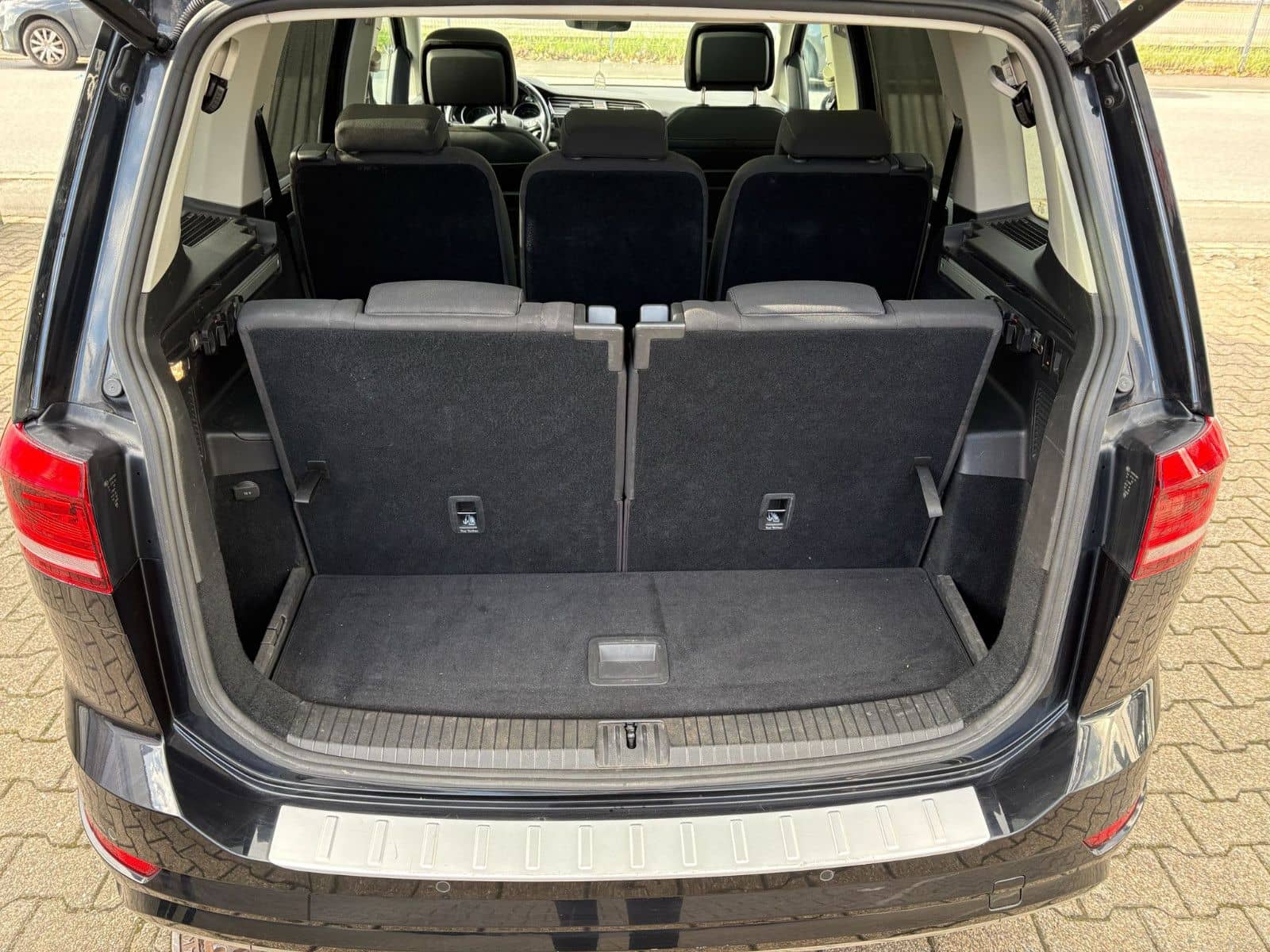 Volkswagen Touran 2.0 TDI "Highline" R-Line 7 Sitzer foto 6