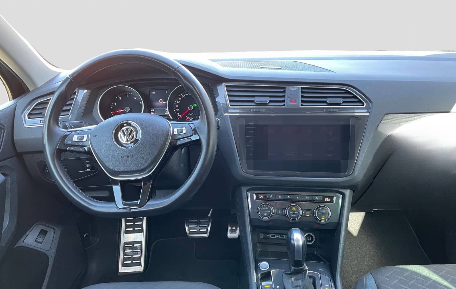 Volkswagen Tiguan IQ.DRIVE 1.5TSI DSG AHK STANDH LED CAM NA foto 13