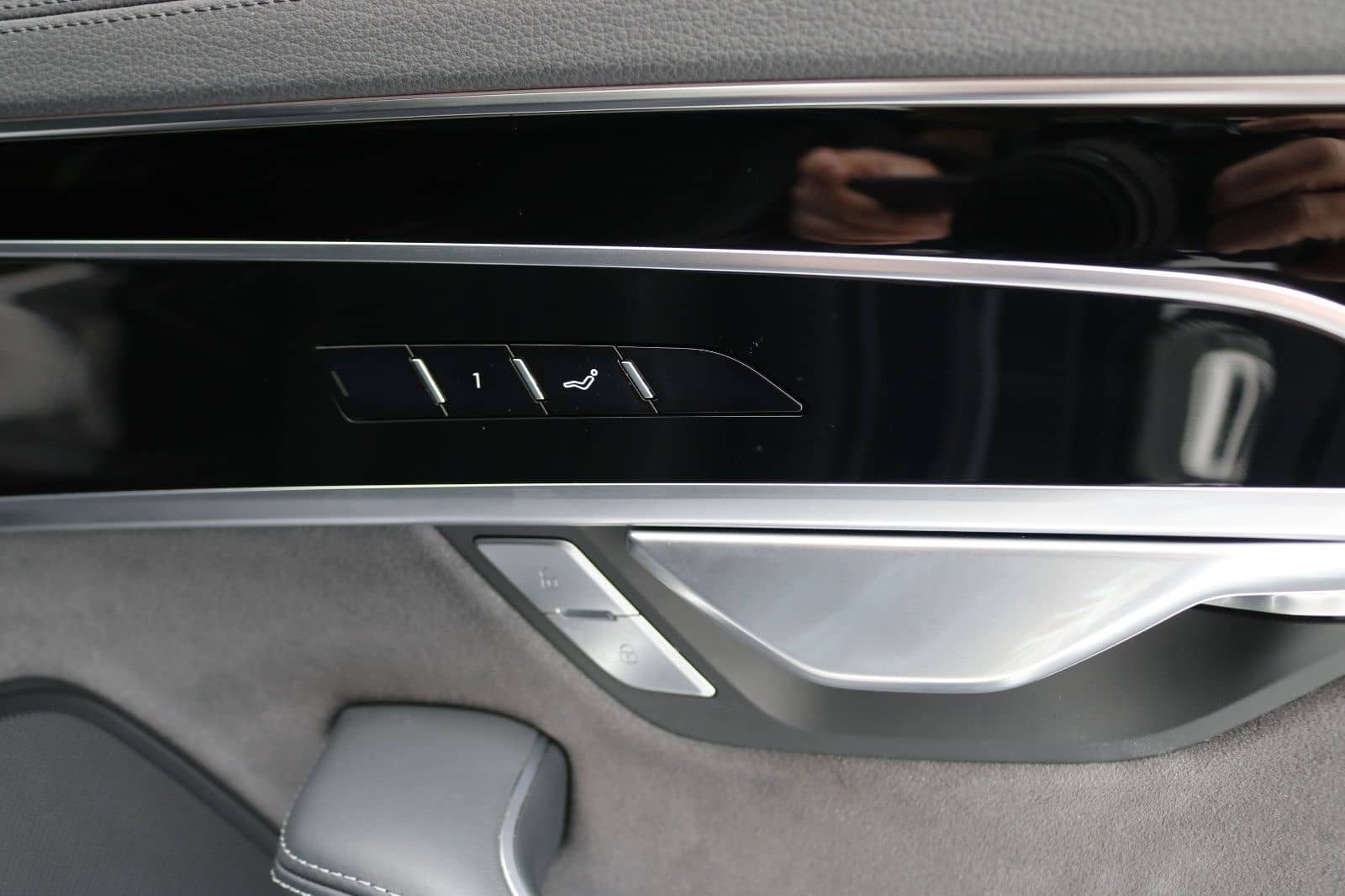 Audi A8L 60 TFSI Lang V8 S line /Exclusive/3xTV/B&O/ foto 23