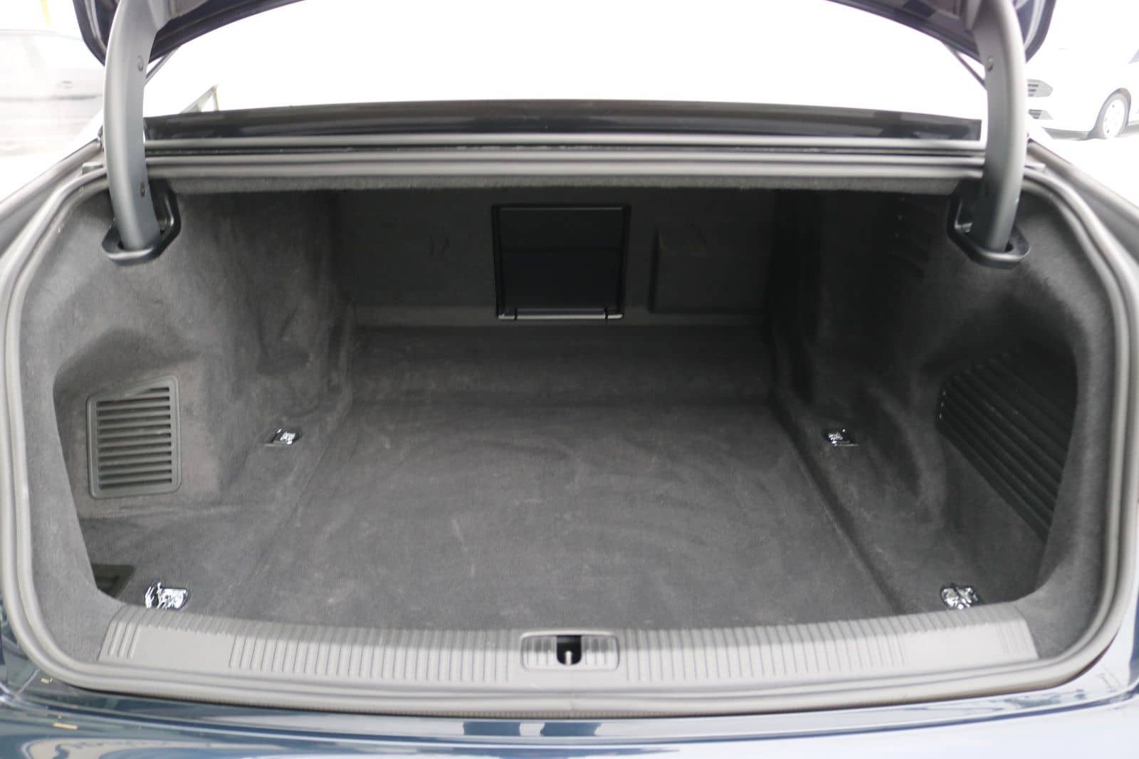 Audi A8L 60 TFSI Lang V8 S line /Exclusive/3xTV/B&O/ foto 24