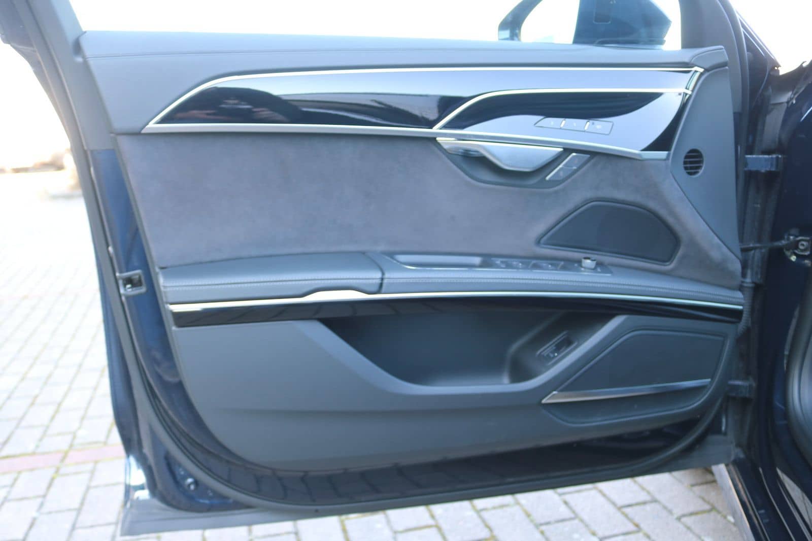 Audi A8L 60 TFSI Lang V8 S line /Exclusive/3xTV/B&O/ foto 7