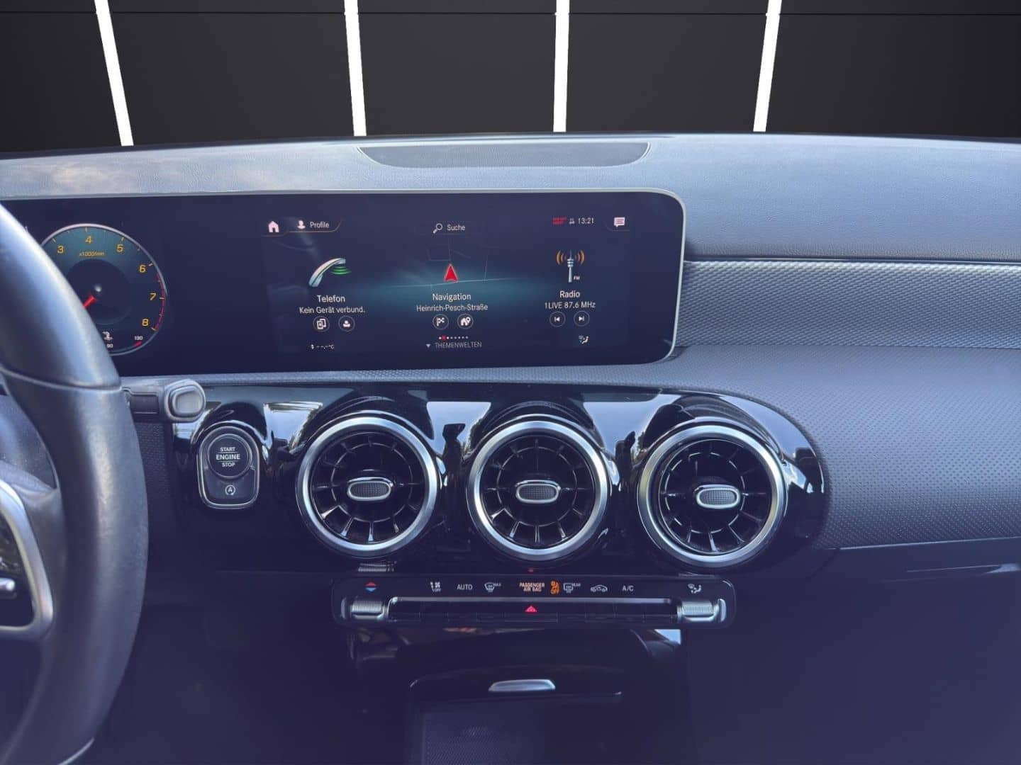 Mercedes-Benz A 180 Distronic Navi Digitales Cockpit LED SHZ K foto 12