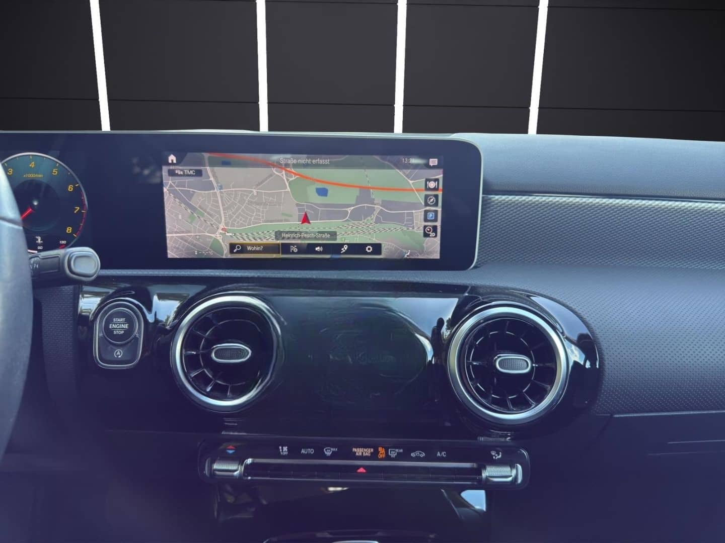 Mercedes-Benz A 180 Distronic Navi Digitales Cockpit LED SHZ K foto 14