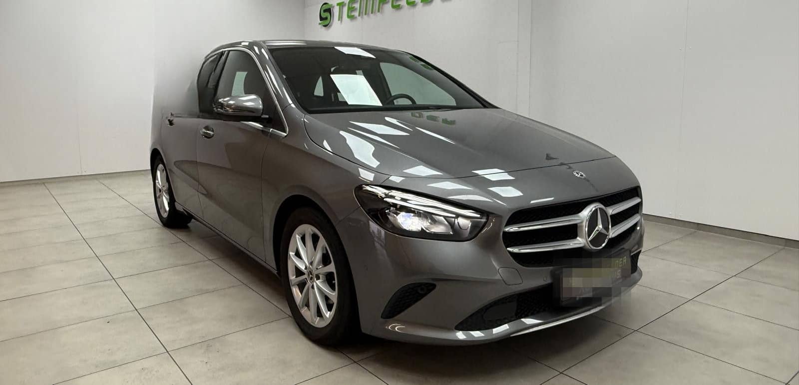 Mercedes-Benz B 180/AHK/SPURHALTE/SHZ/MFL/LED/NAVI/ foto 1