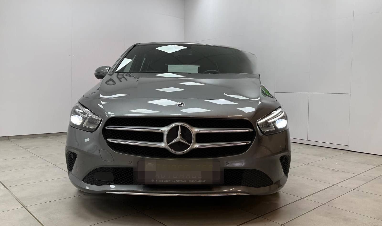 Mercedes-Benz B 180/AHK/SPURHALTE/SHZ/MFL/LED/NAVI/ foto 2