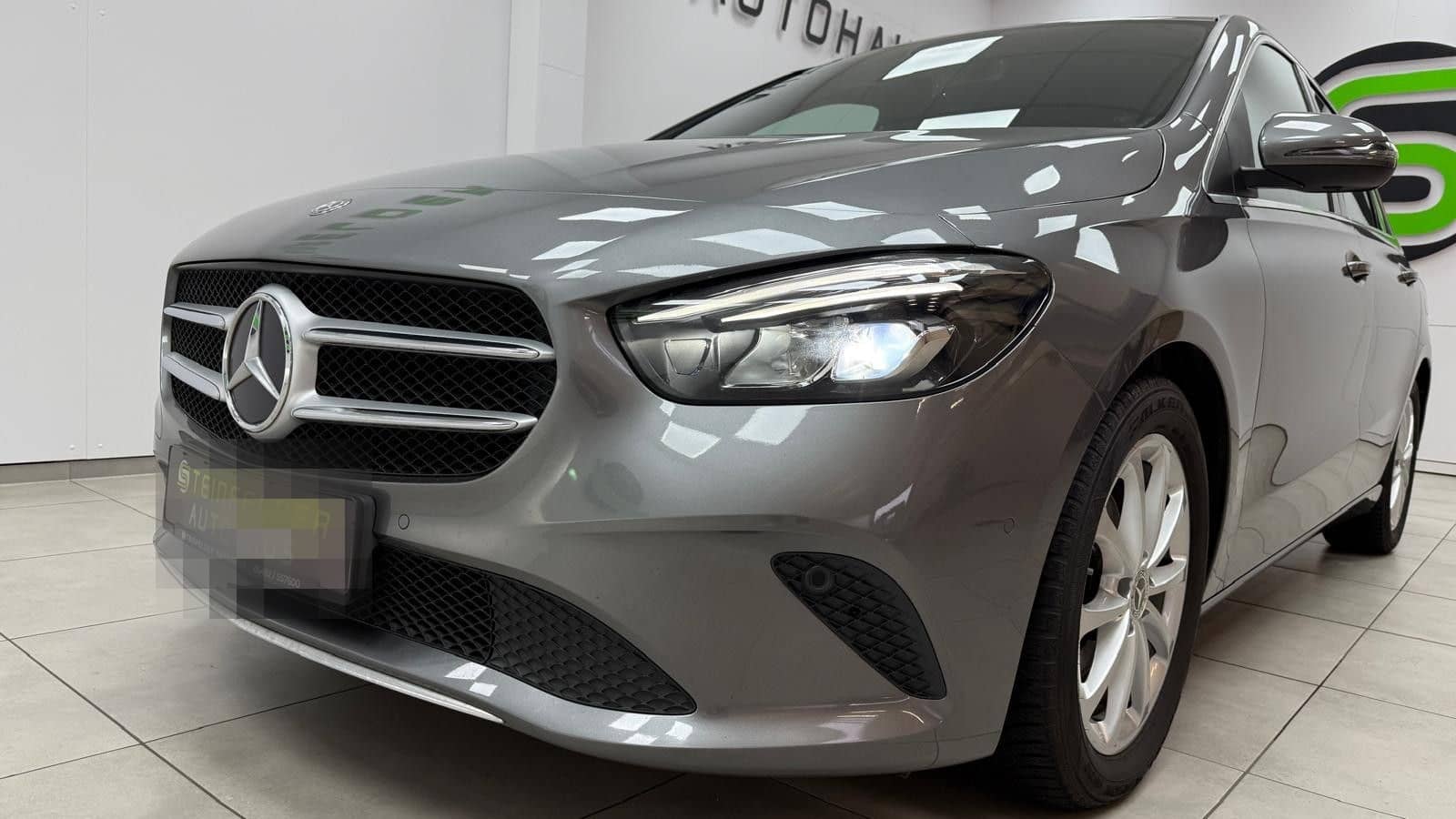 Mercedes-Benz B 180/AHK/SPURHALTE/SHZ/MFL/LED/NAVI/ foto 9