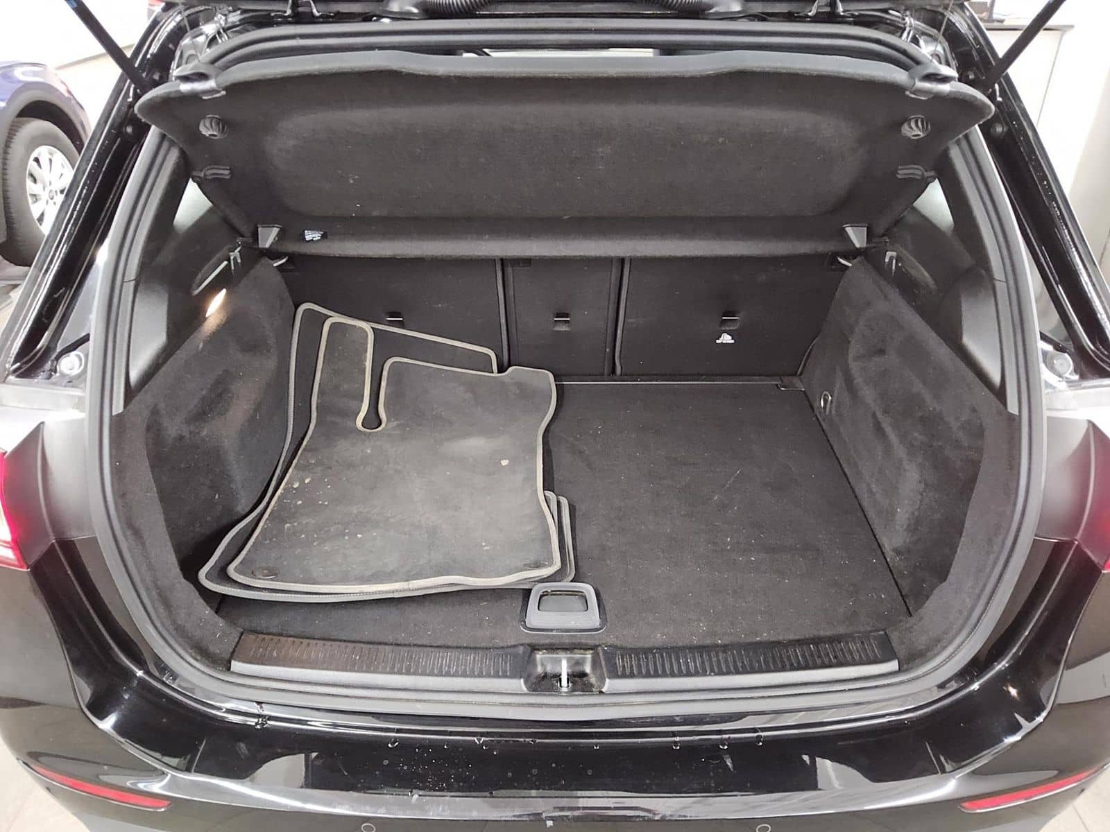 Mercedes-Benz B 200 d Progressive Navi LED MBUX+ RfK Sound Shz foto 12