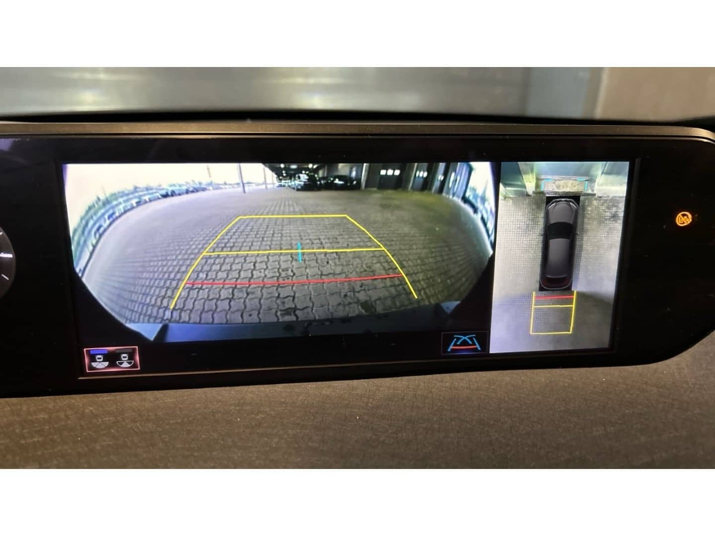 Lexus UX 300e Luxury Line 360 Grad Kamera Mark Levinso foto 11