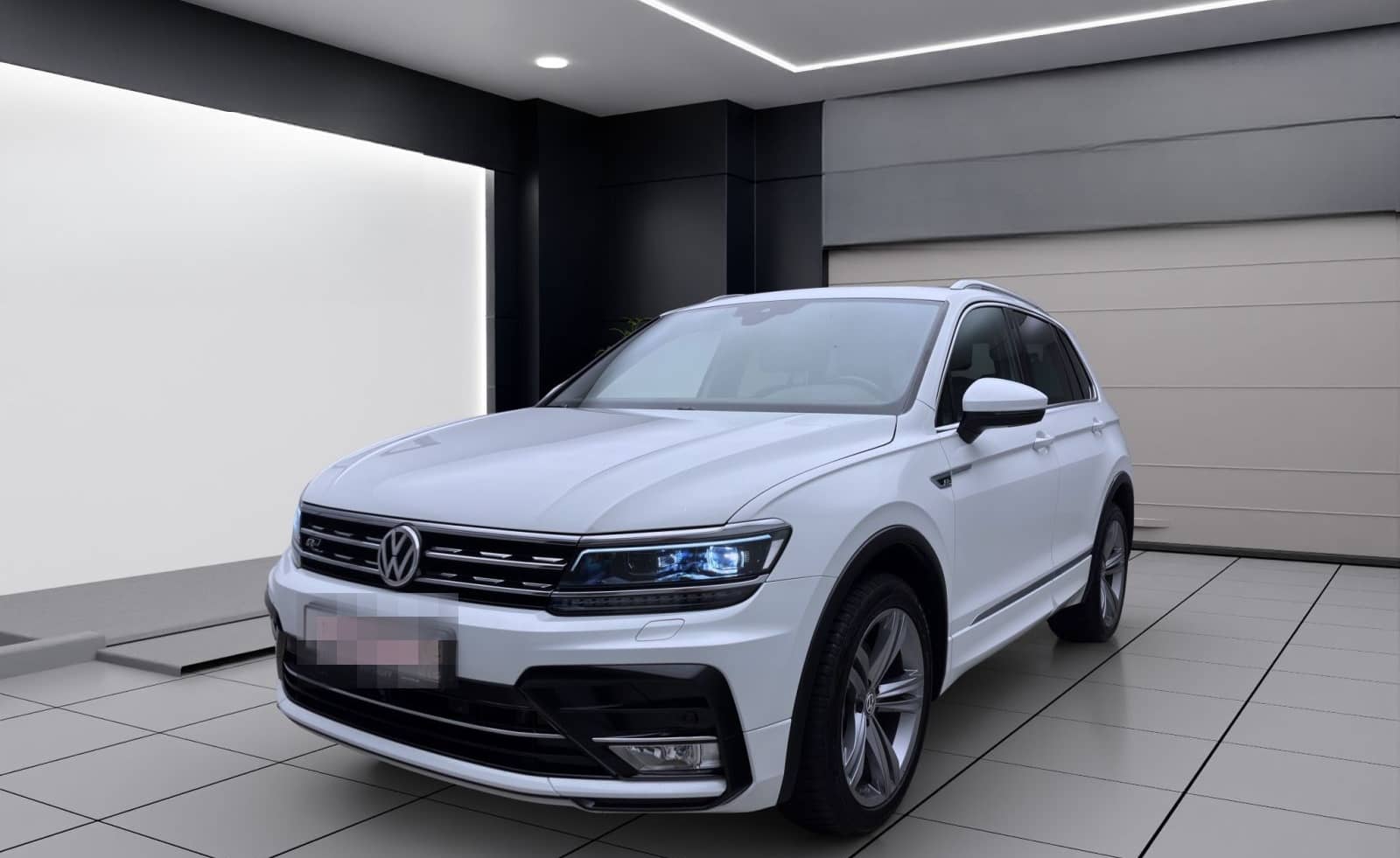 Volkswagen Tiguan 2.0 TSI 4M R-LINE PANO NAVI KAMERA DYNAUD foto 1