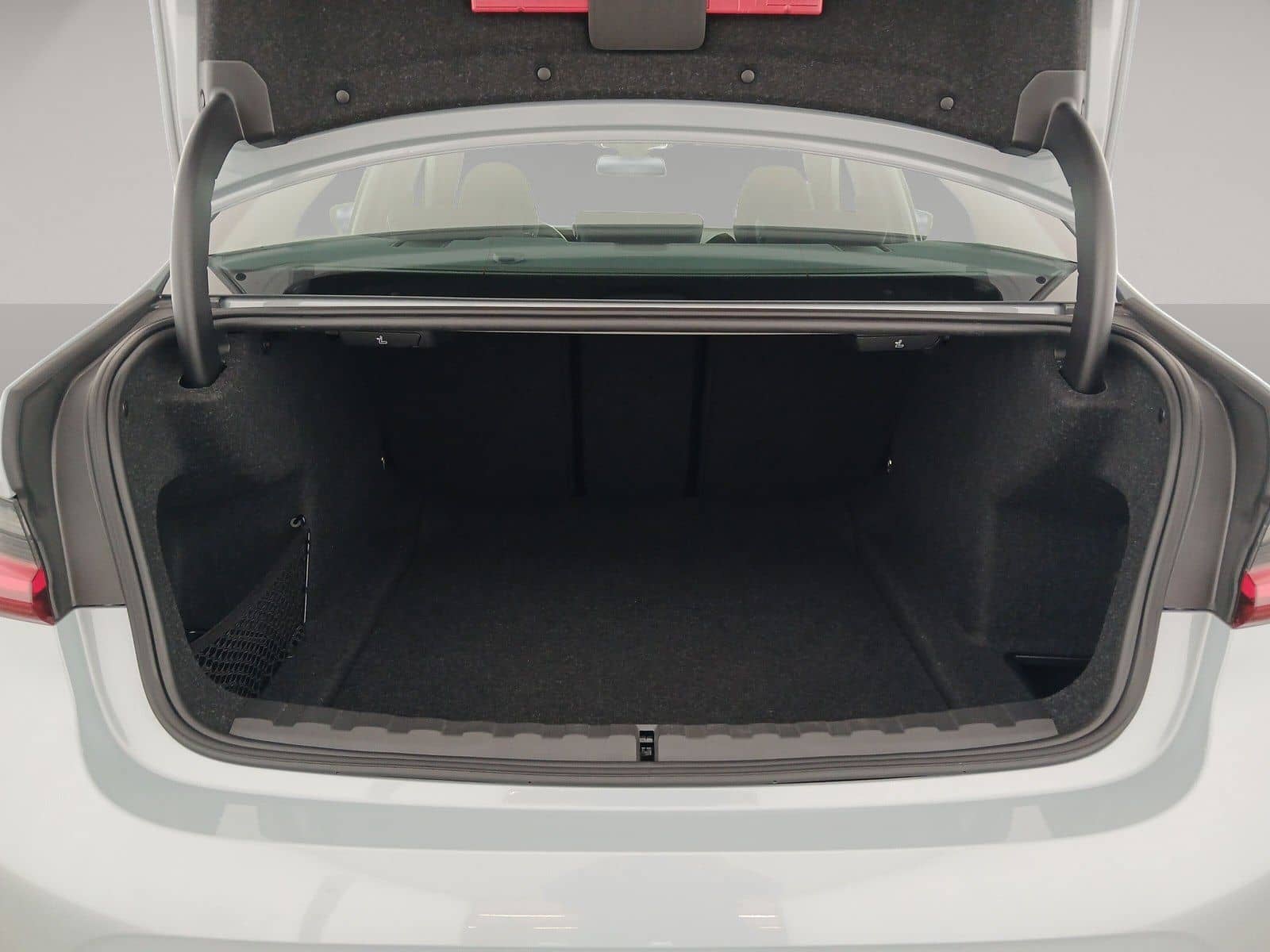 BMW 318i Limousine M Sport Navi AHK Kamera Alarm foto 12