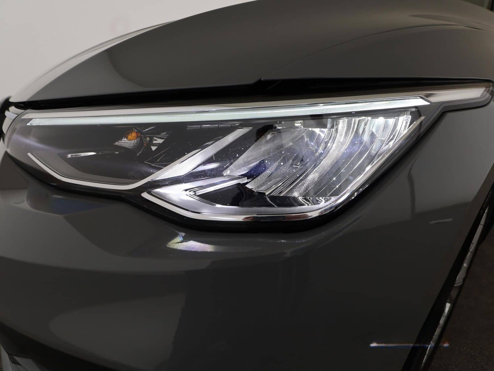 Volkswagen Golf VIII Variant 2.0 TDI Life DSG+ACC+LED+GJR foto 13