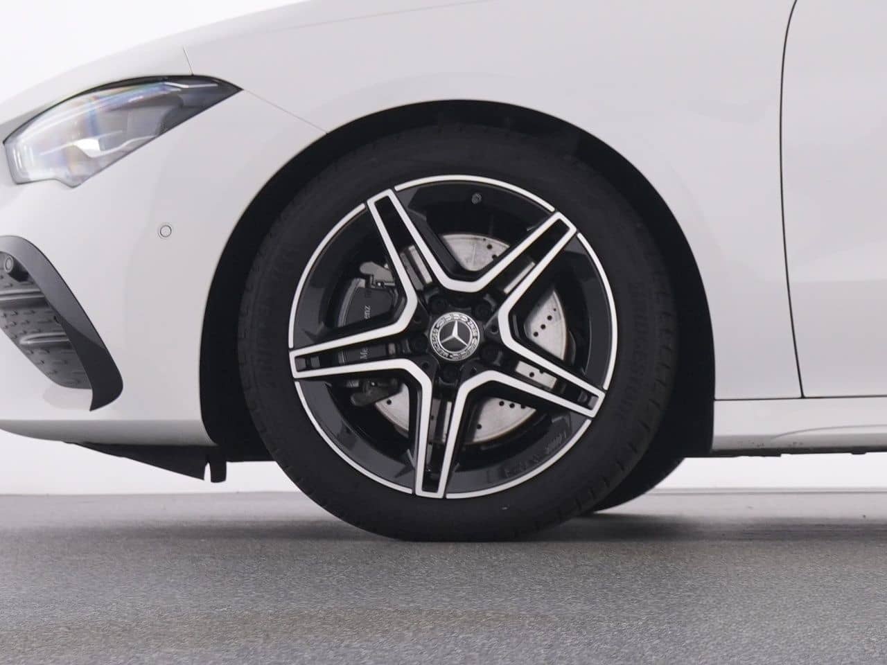 Mercedes-Benz CLA 200 AMG+MBUX+Night+KeylGo+LED+Totw+RFK+Ambi+ foto 20