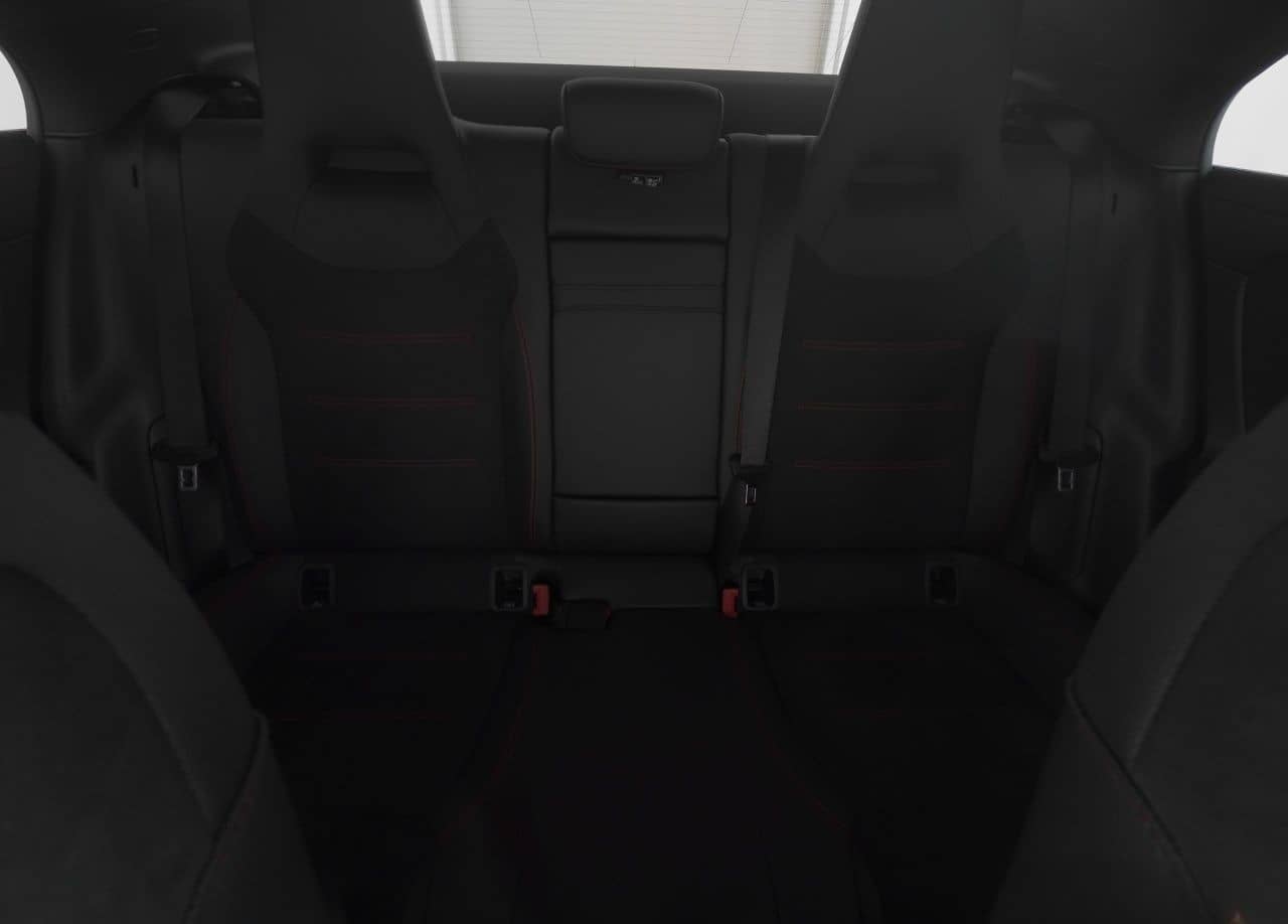 Mercedes-Benz CLA 200 Coupé AMG+NavPrem+LED-HP+Night+KeyG+RFK foto 6