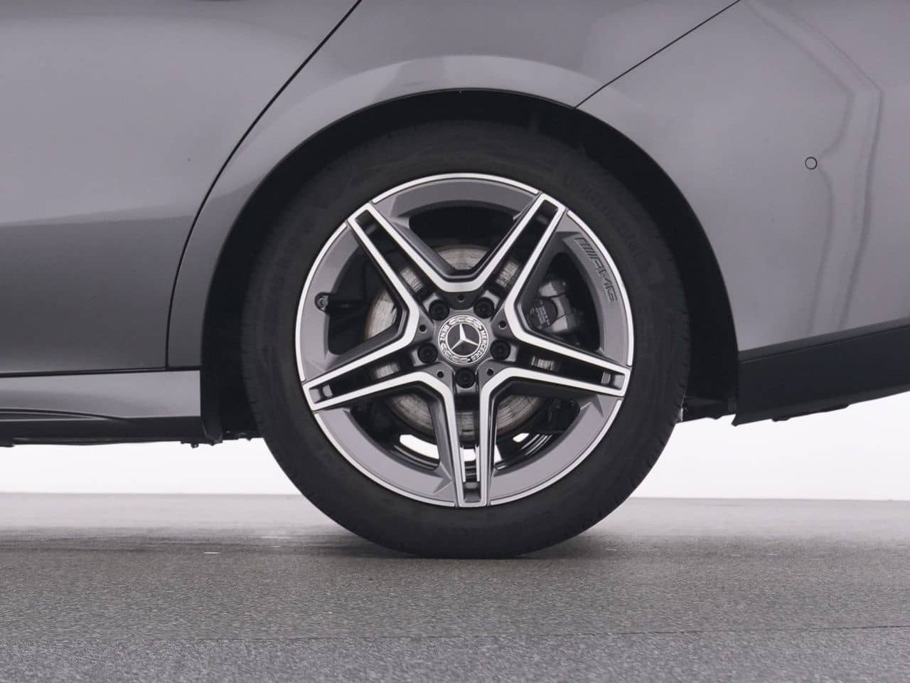 Mercedes-Benz CLA 200 d SB AMG+MBUX+MBeam+Pano+Burm+KeylGo+RFK foto 21