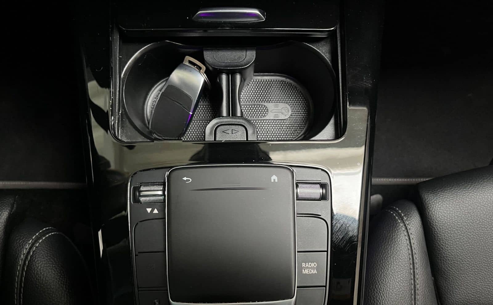 Mercedes-Benz A 200 Edition19 KEYLESS LED NAVI AMBIENTE KAMERA foto 18