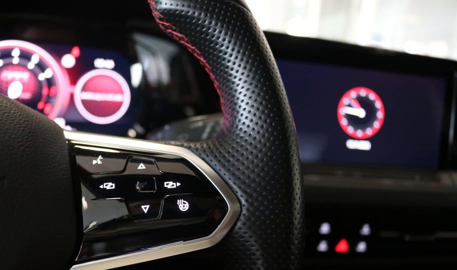 Volkswagen Golf GTI Clubsport Black Style Matrix H&K Pano foto 17