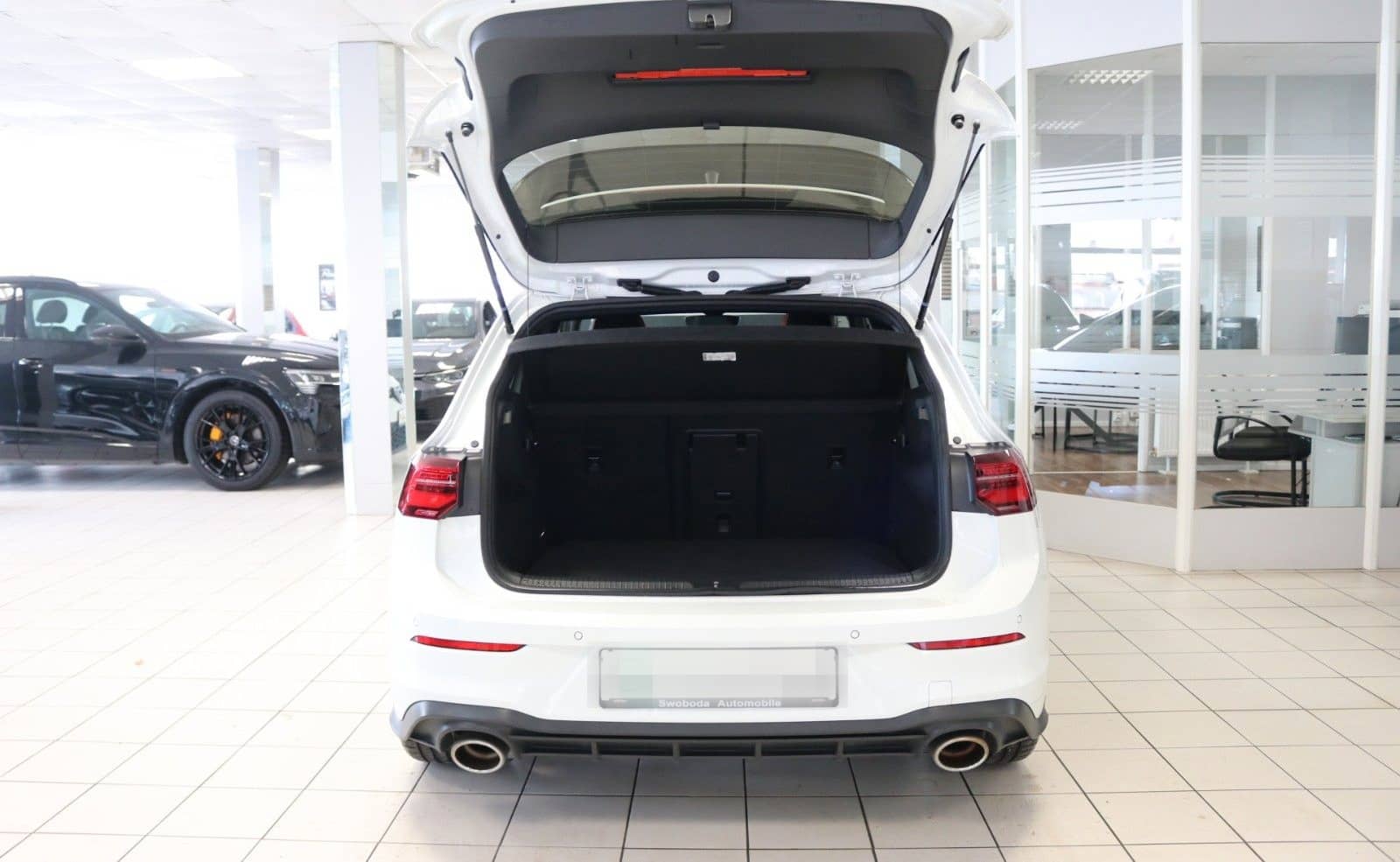 Volkswagen Golf GTI Clubsport Black Style Matrix H&K Pano foto 7