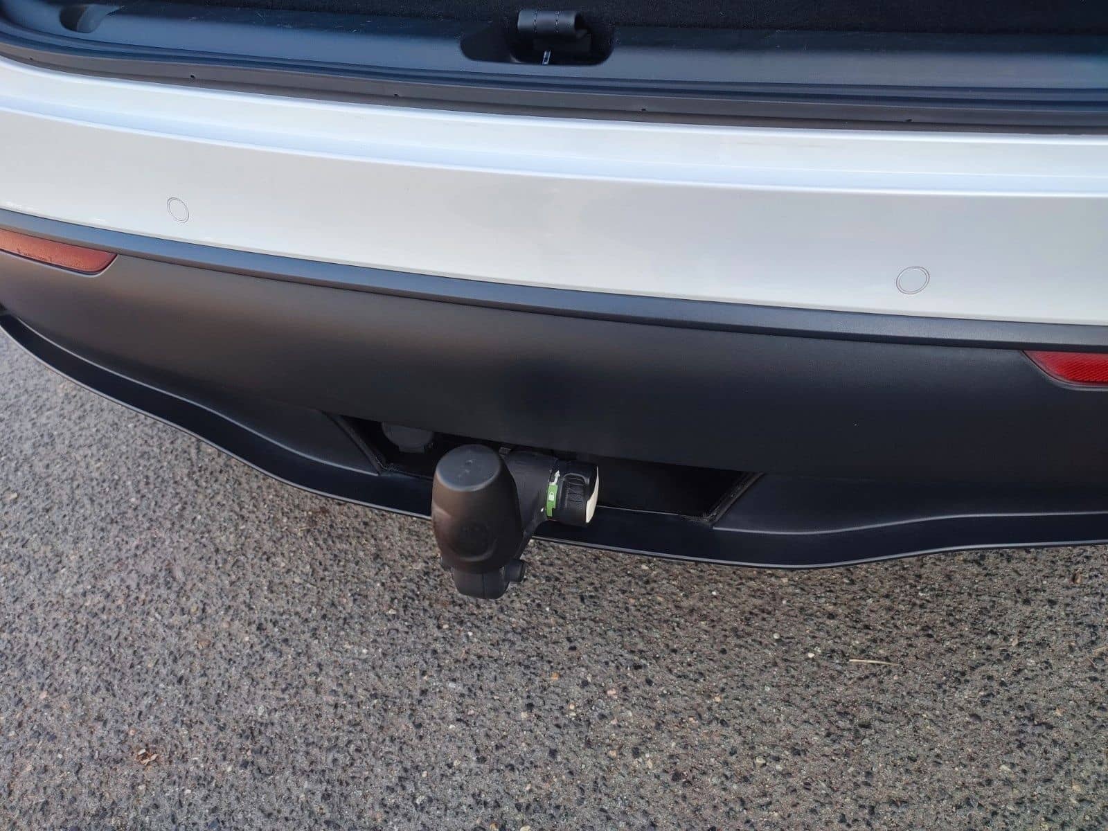 Tesla Model Y "AHK" Long Range Dual AWD foto 2