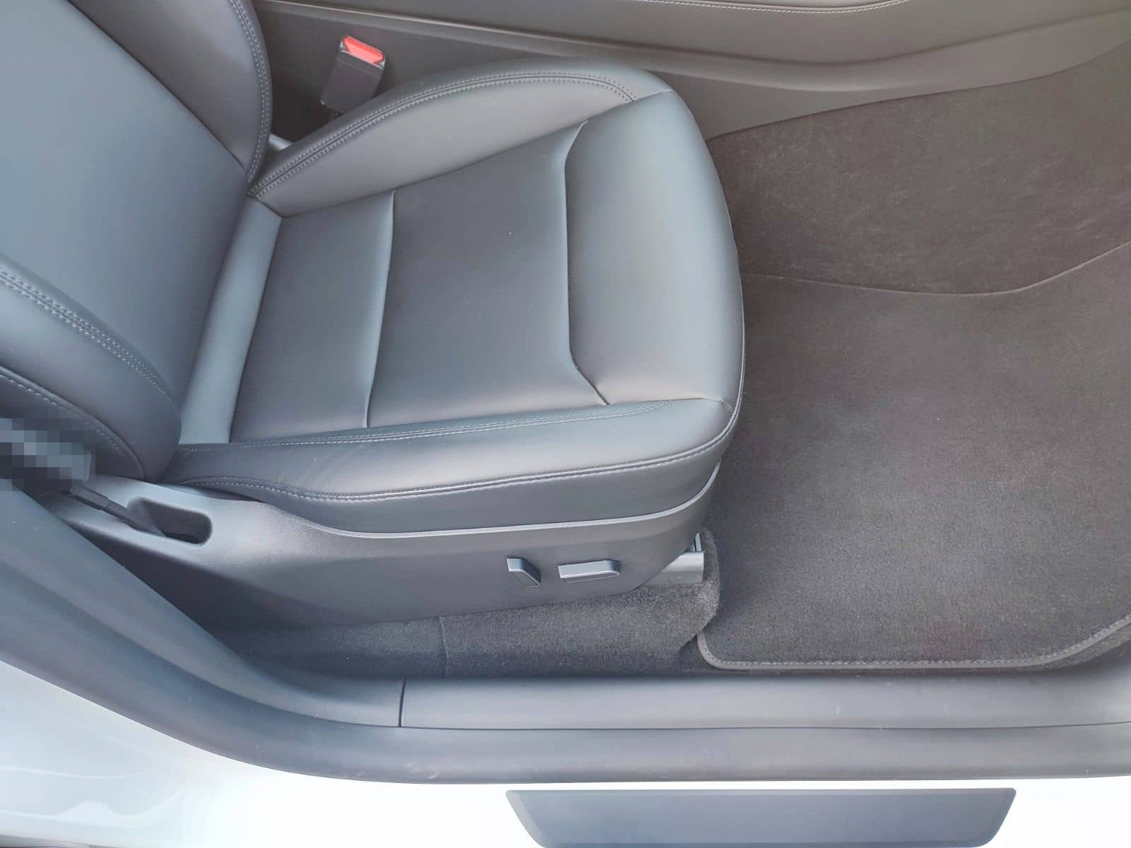 Tesla Model Y "AHK" Long Range Dual AWD foto 23