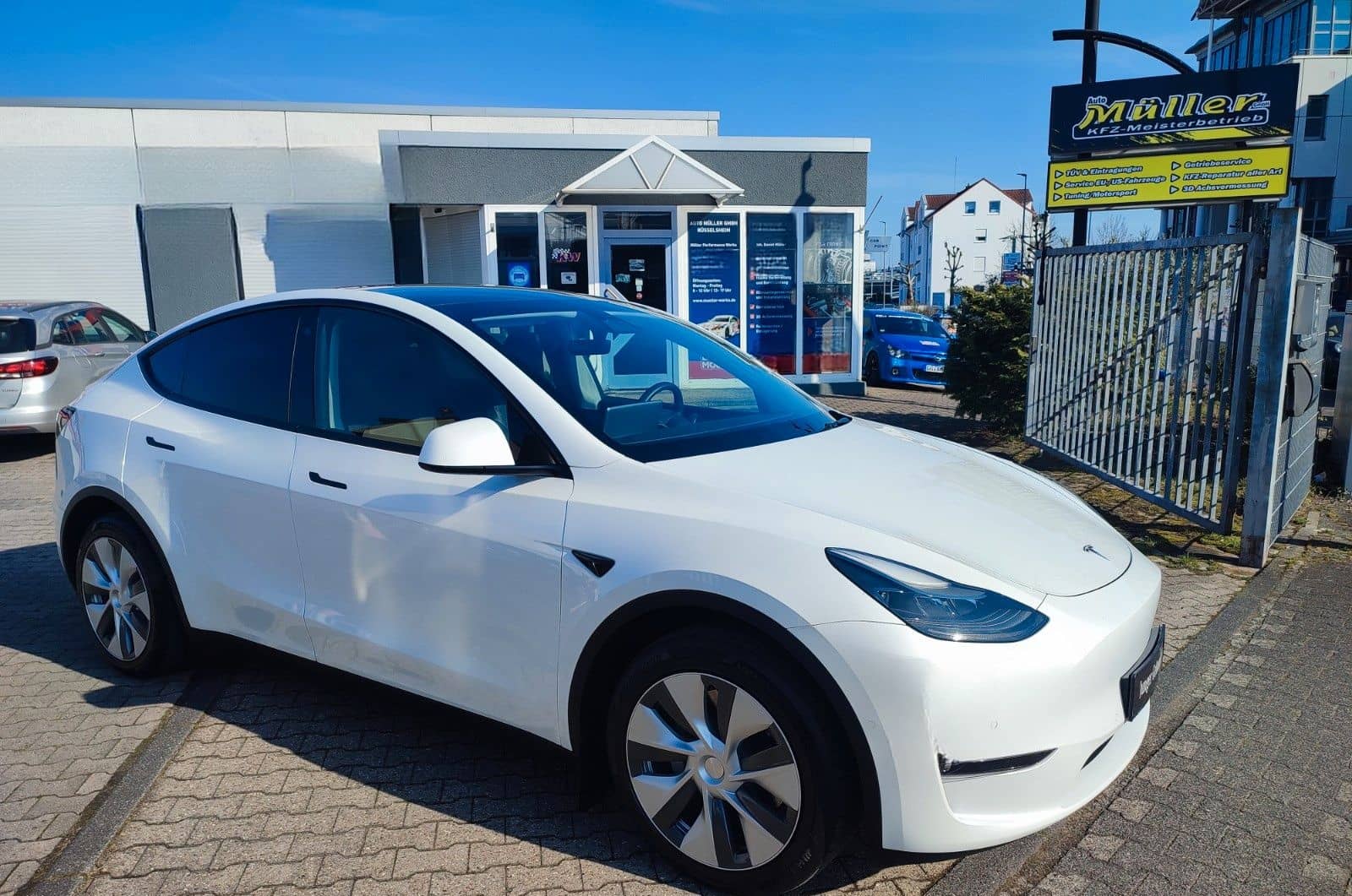 Tesla Model Y "AHK" Long Range Dual AWD foto 5