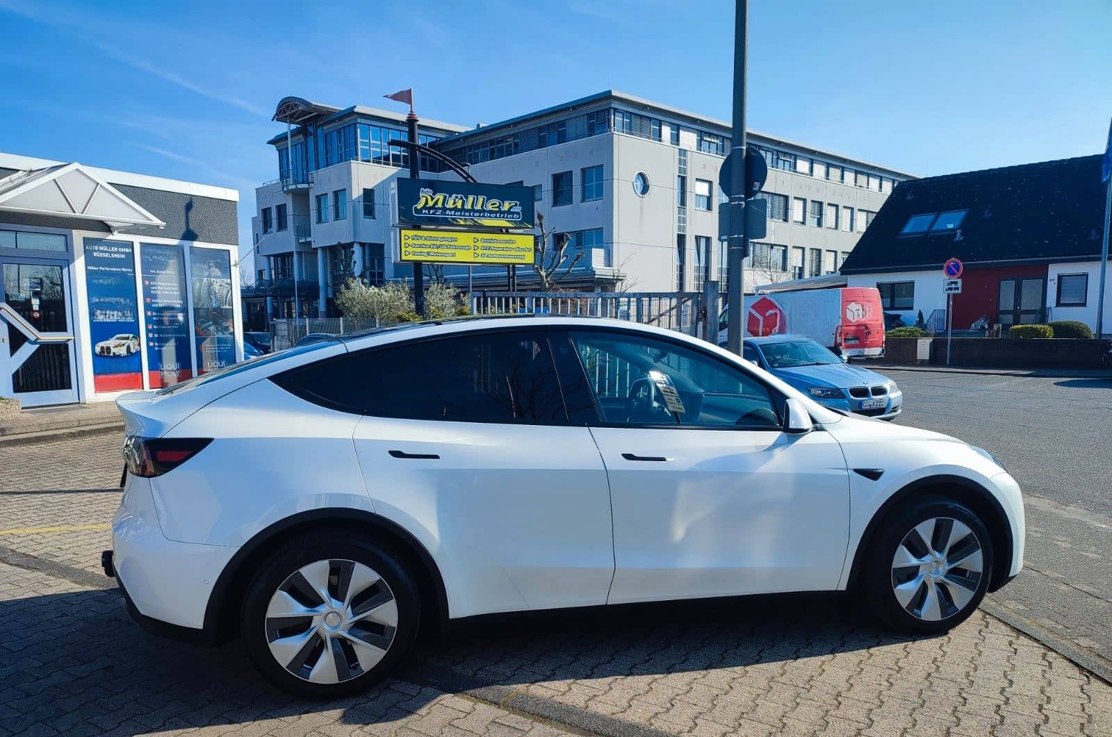 Tesla Model Y "AHK" Long Range Dual AWD foto 6
