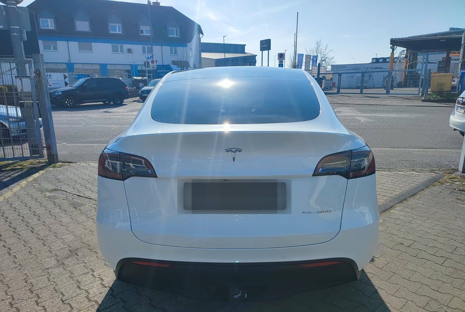 Tesla Model Y "AHK" Long Range Dual AWD foto 8