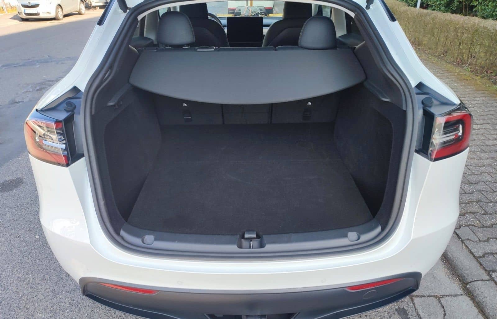 Tesla Model Y "AHK" Long Range Dual AWD foto 10