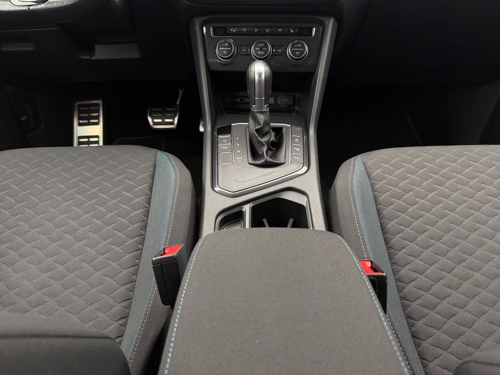 Volkswagen Tiguan IQ.DRIVE 1.5 l TSI DSG AHK.LED.Rückfahrka foto 7