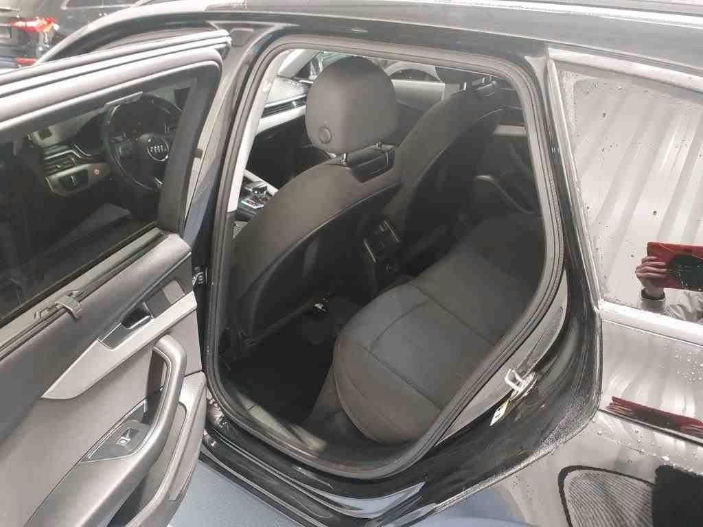Audi A4 Avant 35 TFSI S tronic /SHZ/NAVI foto 9