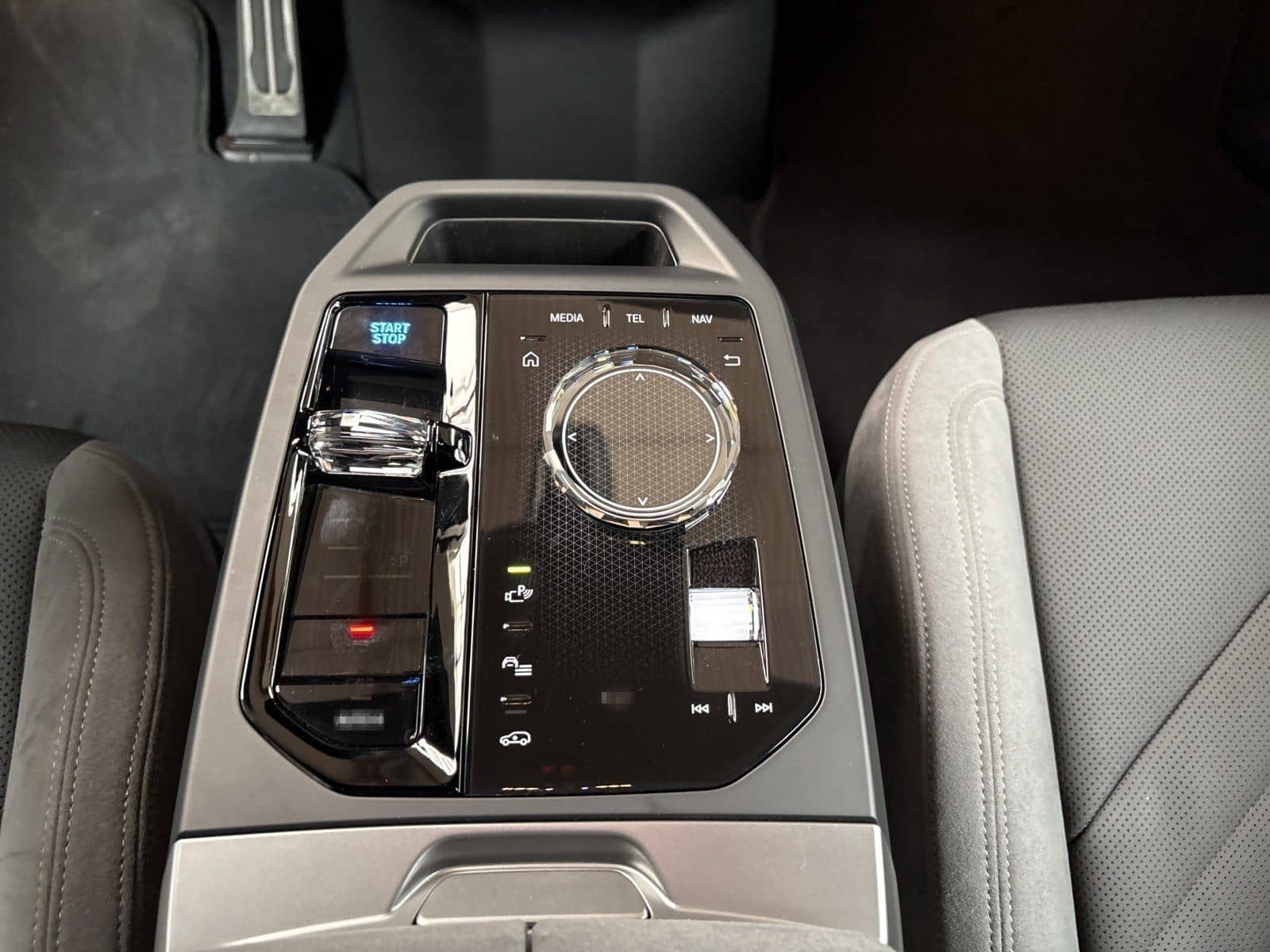 BMW iX M70 LR 1.025,- bro.Anz. 42 Mon./5' Km p.A. foto 13