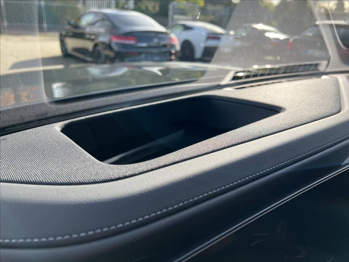 BMW 750 e xDrive M Sport foto 13