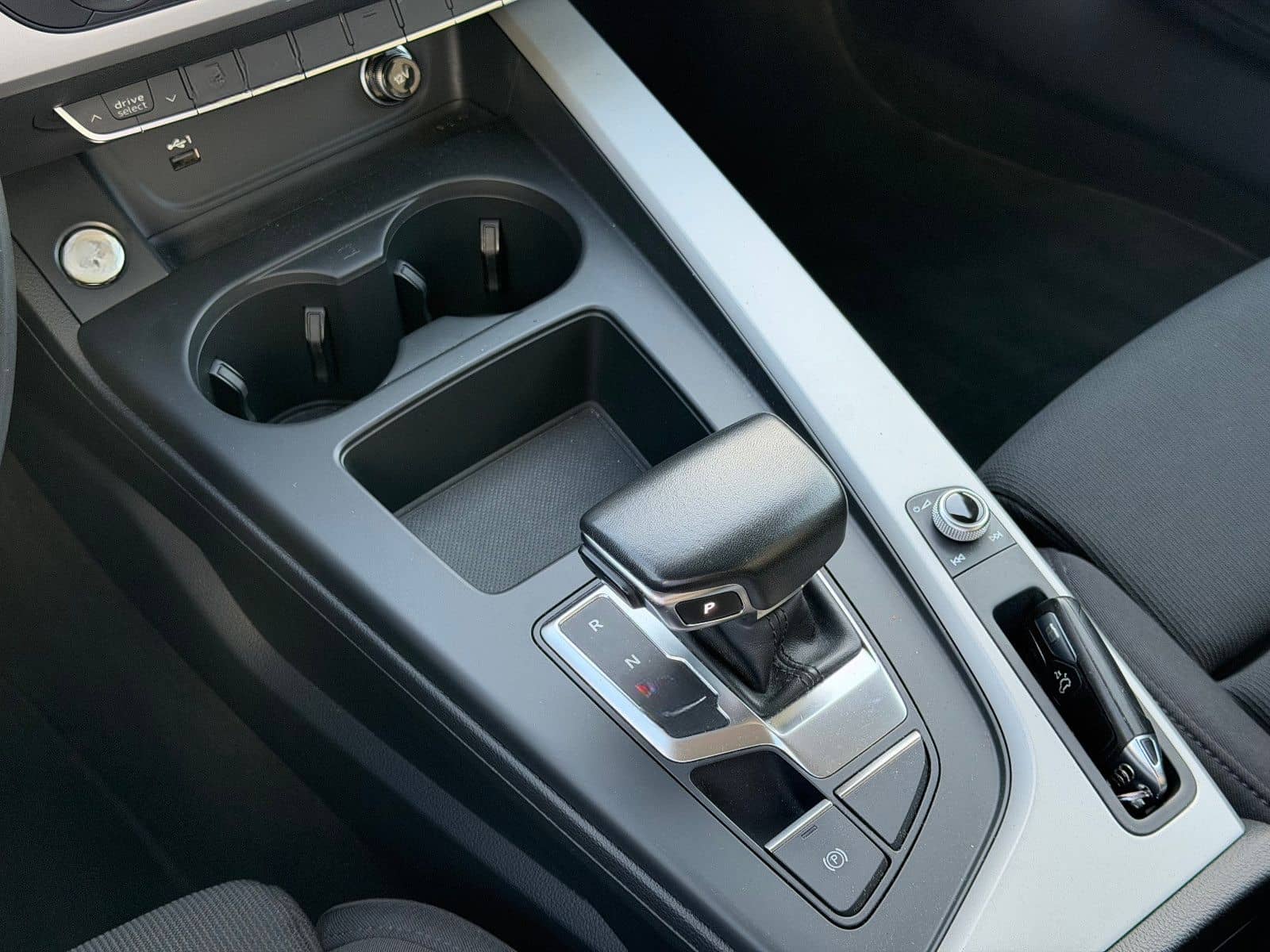 Audi A4 Avant 40 TDI S-tronic advanced/MATRIX/PDC/NAV foto 15